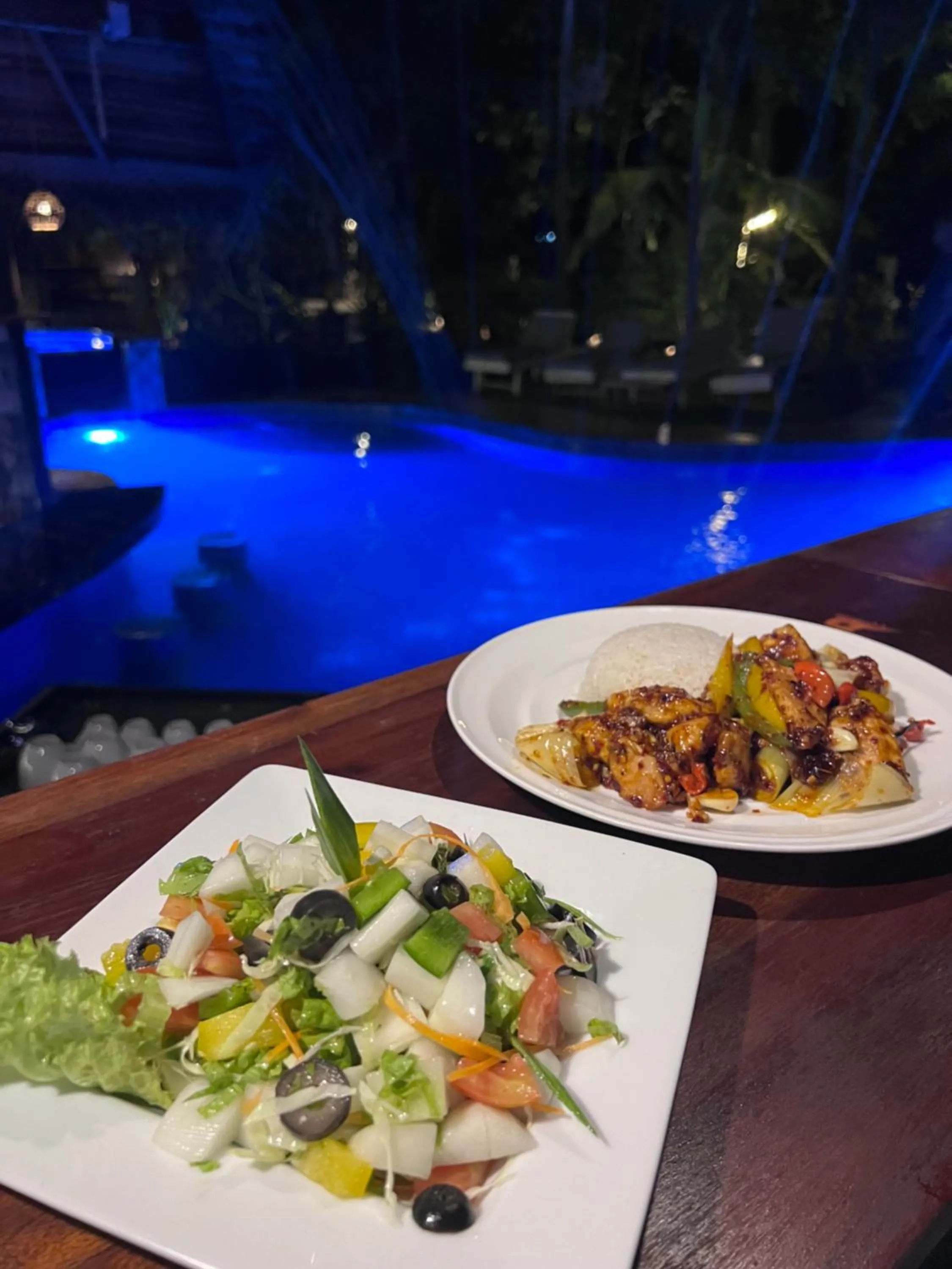 Dinner in Sundaras Family Suites