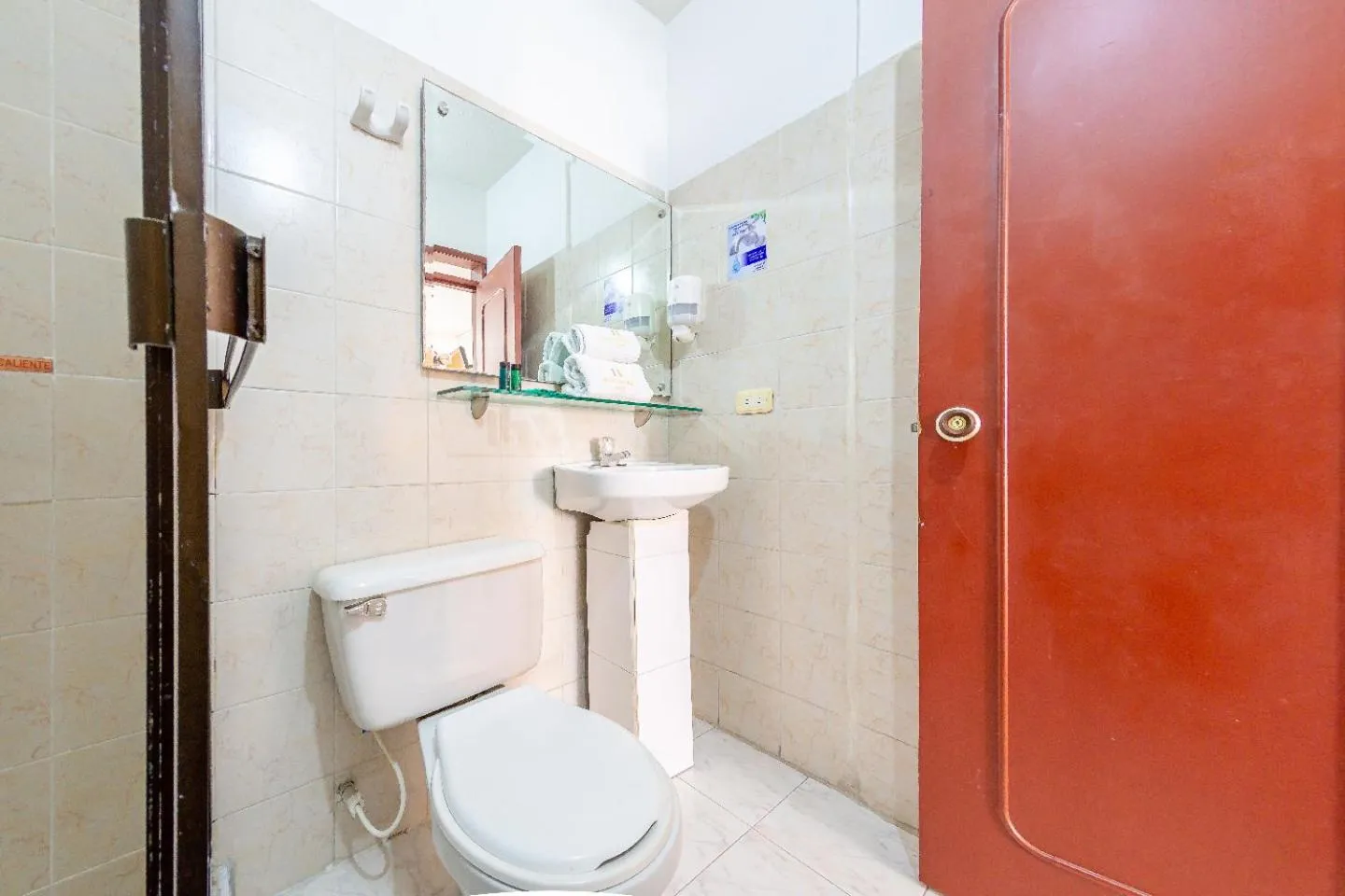 Bathroom in Imperio la 16