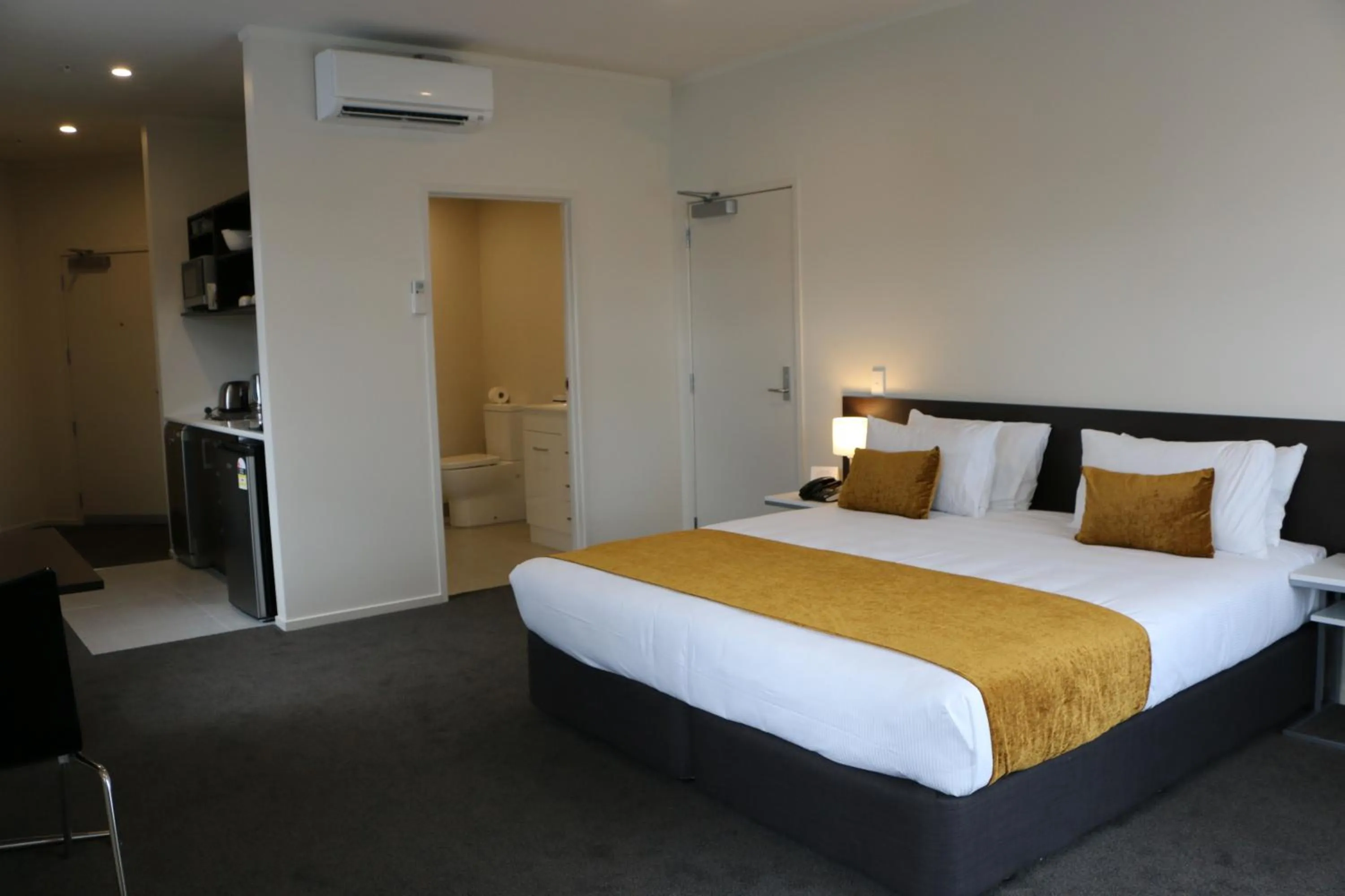 Bedroom, Bed in Quest Whangarei