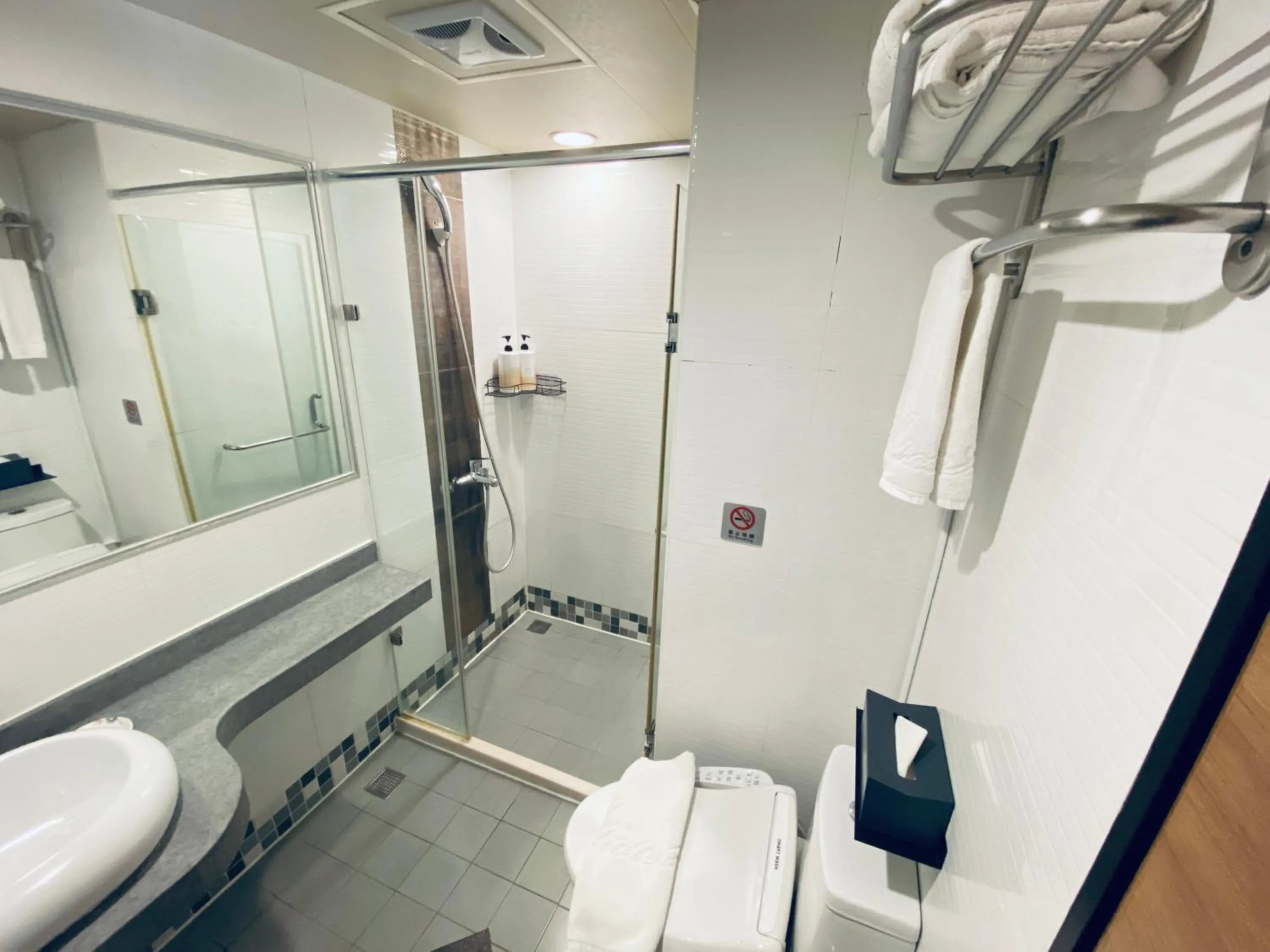 Toilet in Kaohsiung Ahotel