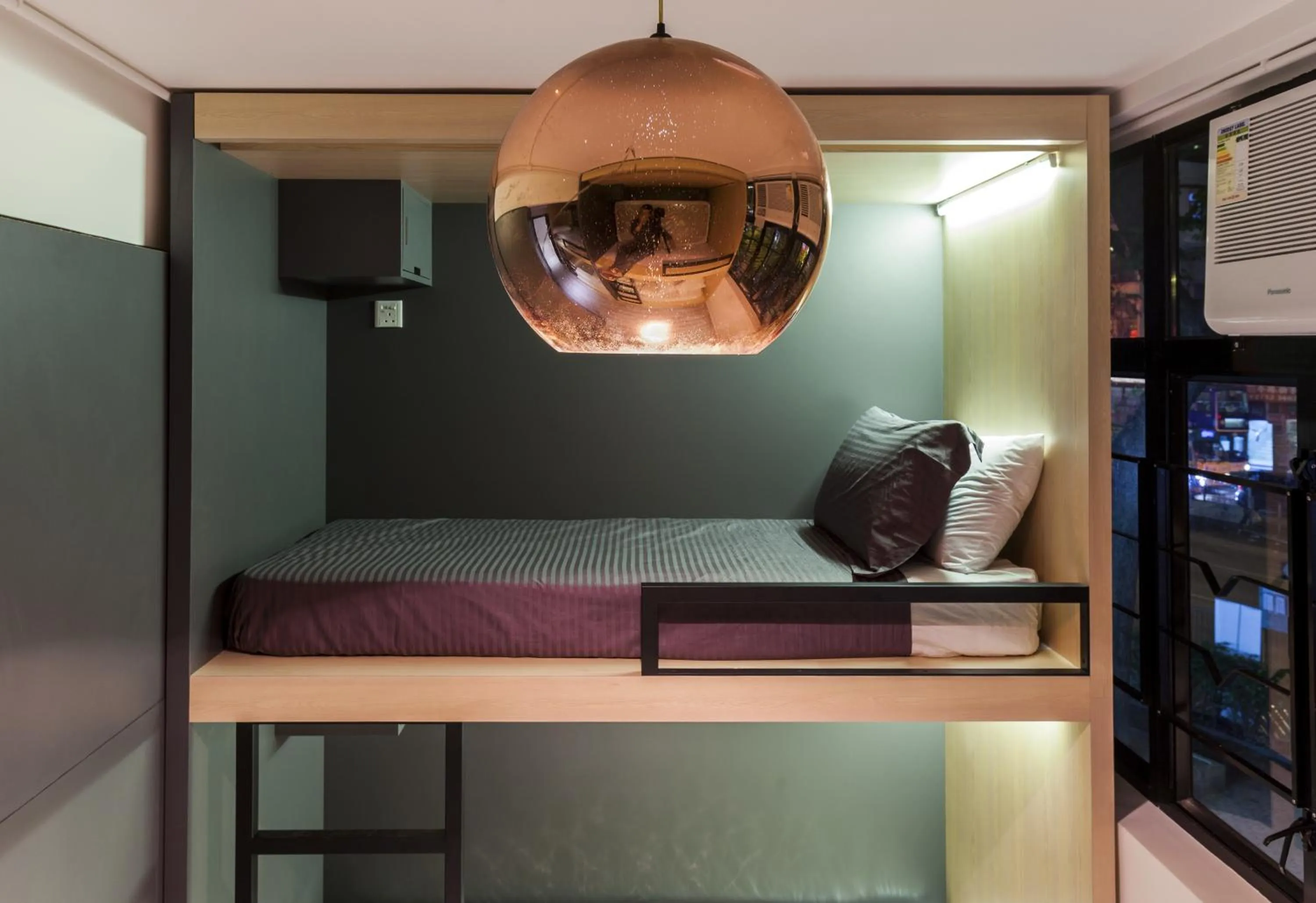 bunk bed, Bed in The Mahjong