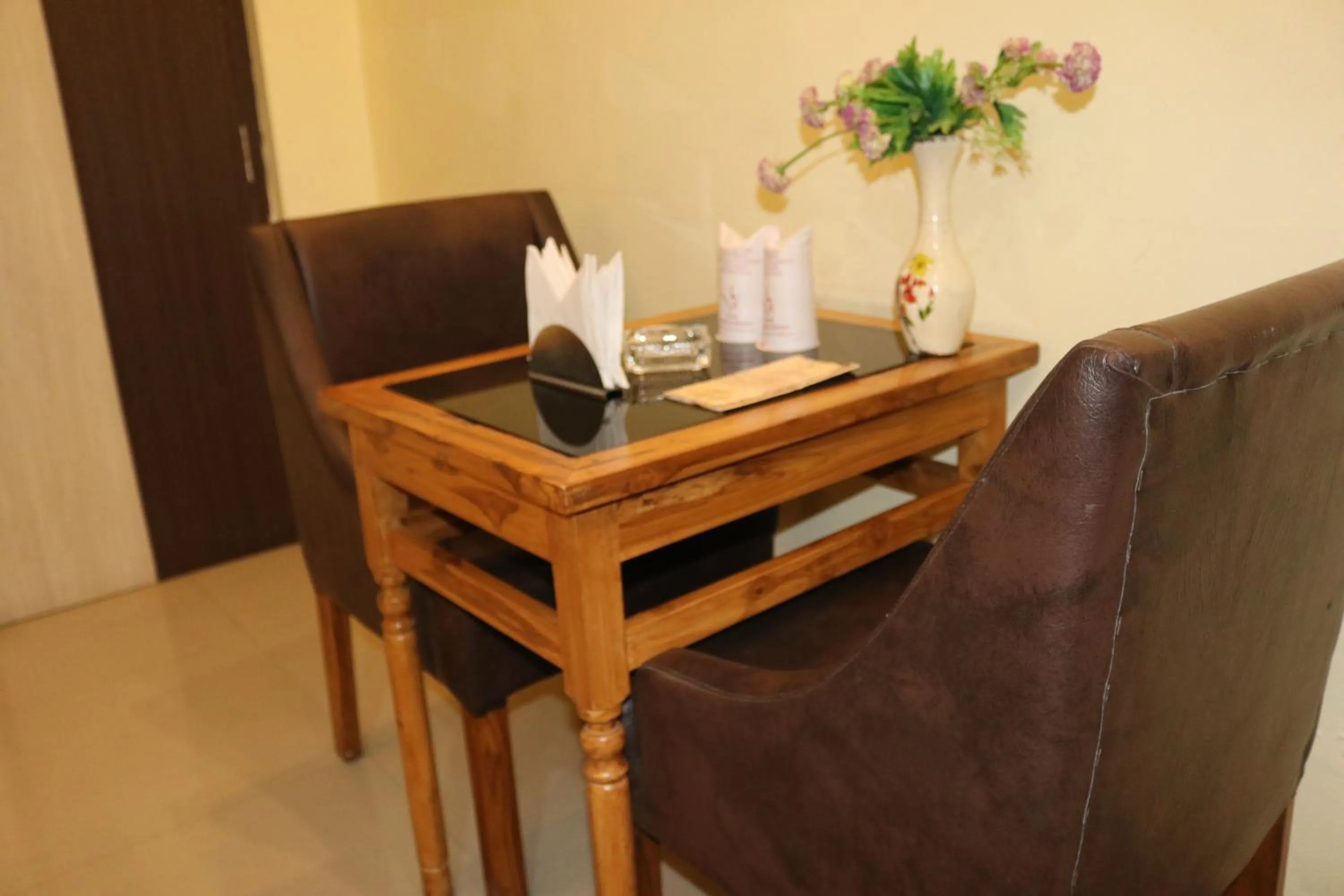 Living room in Hotel Vaishnavi Heights