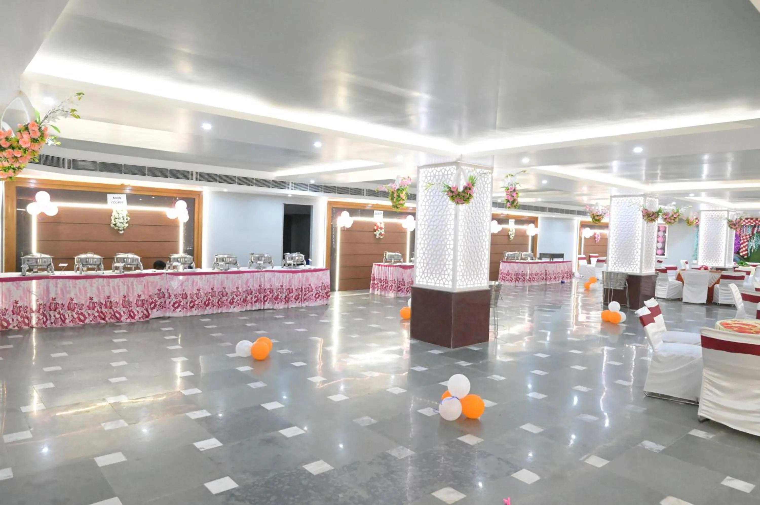 Banquet/Function facilities in Hotel Vaishnavi Heights