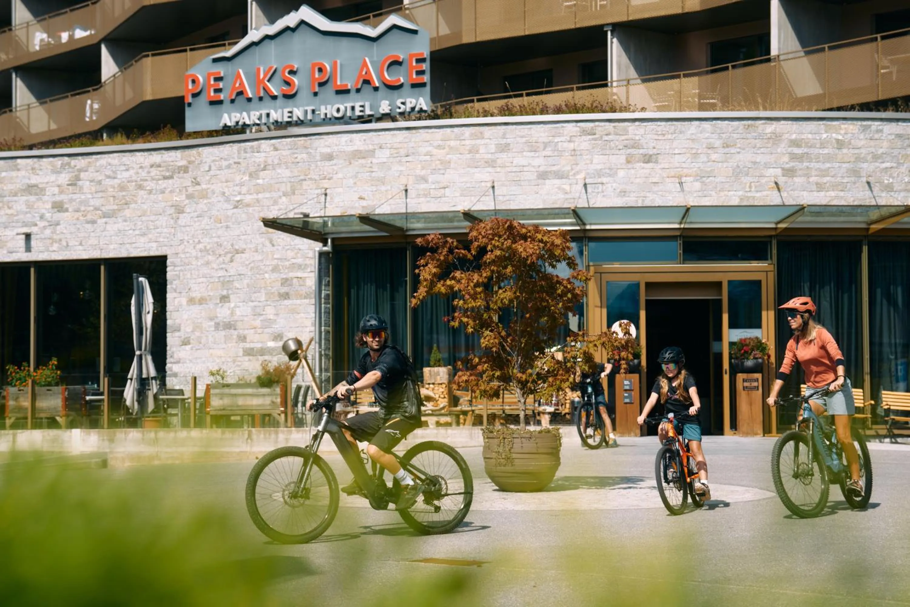 Summer in Peaks Place Apartments & SPA