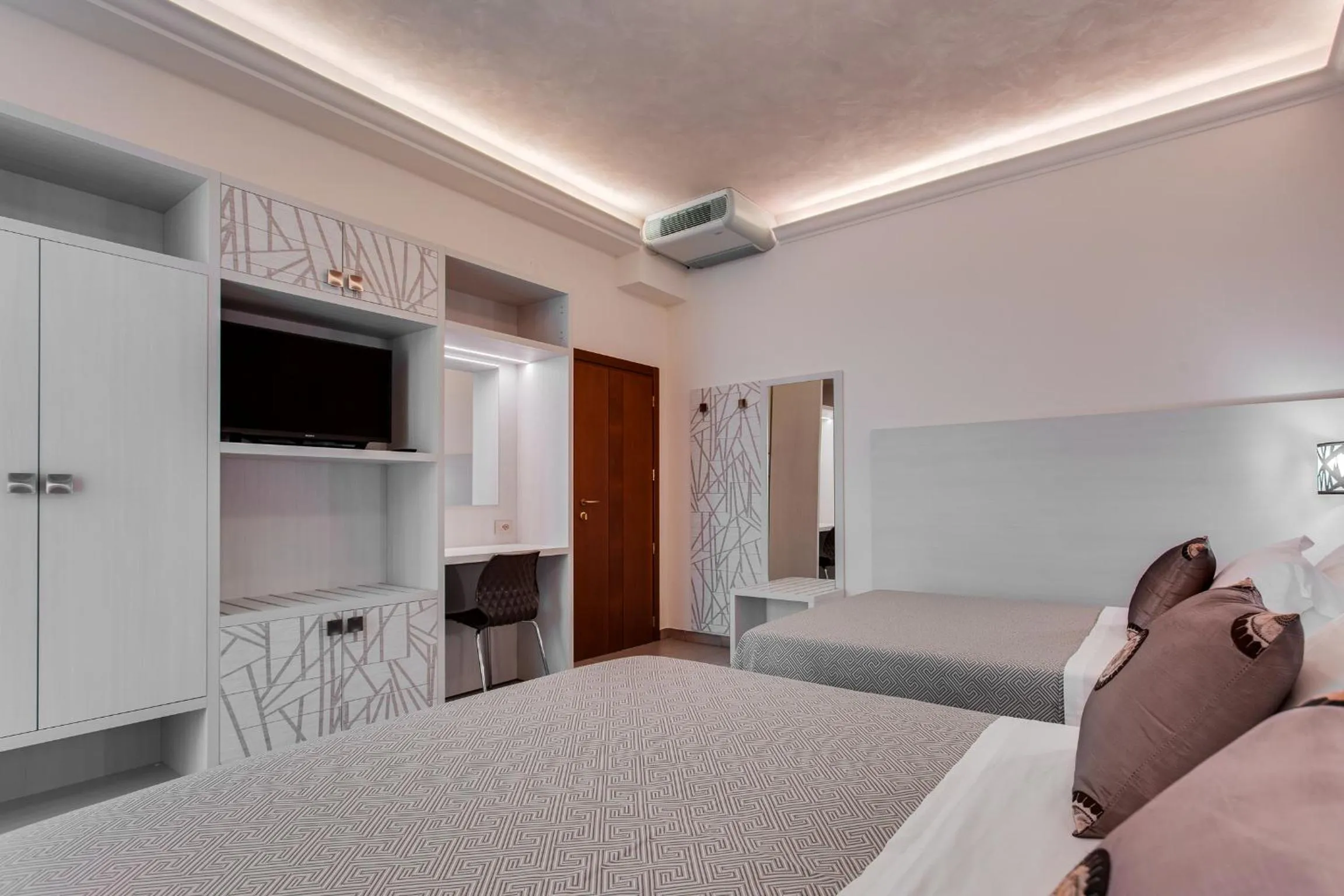 Bed in Hotel Dolcevita