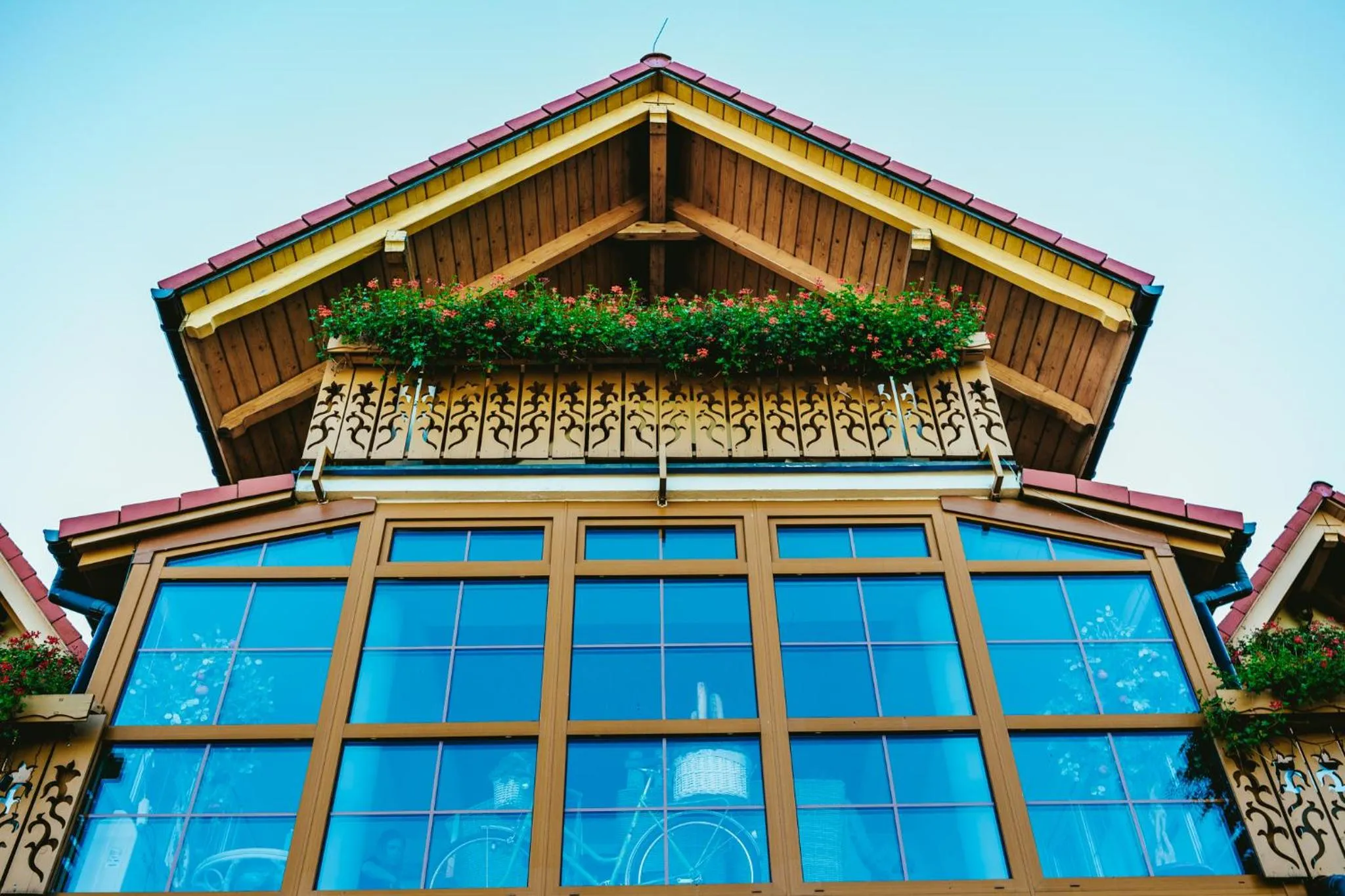 Property building in Karolowy Dwór