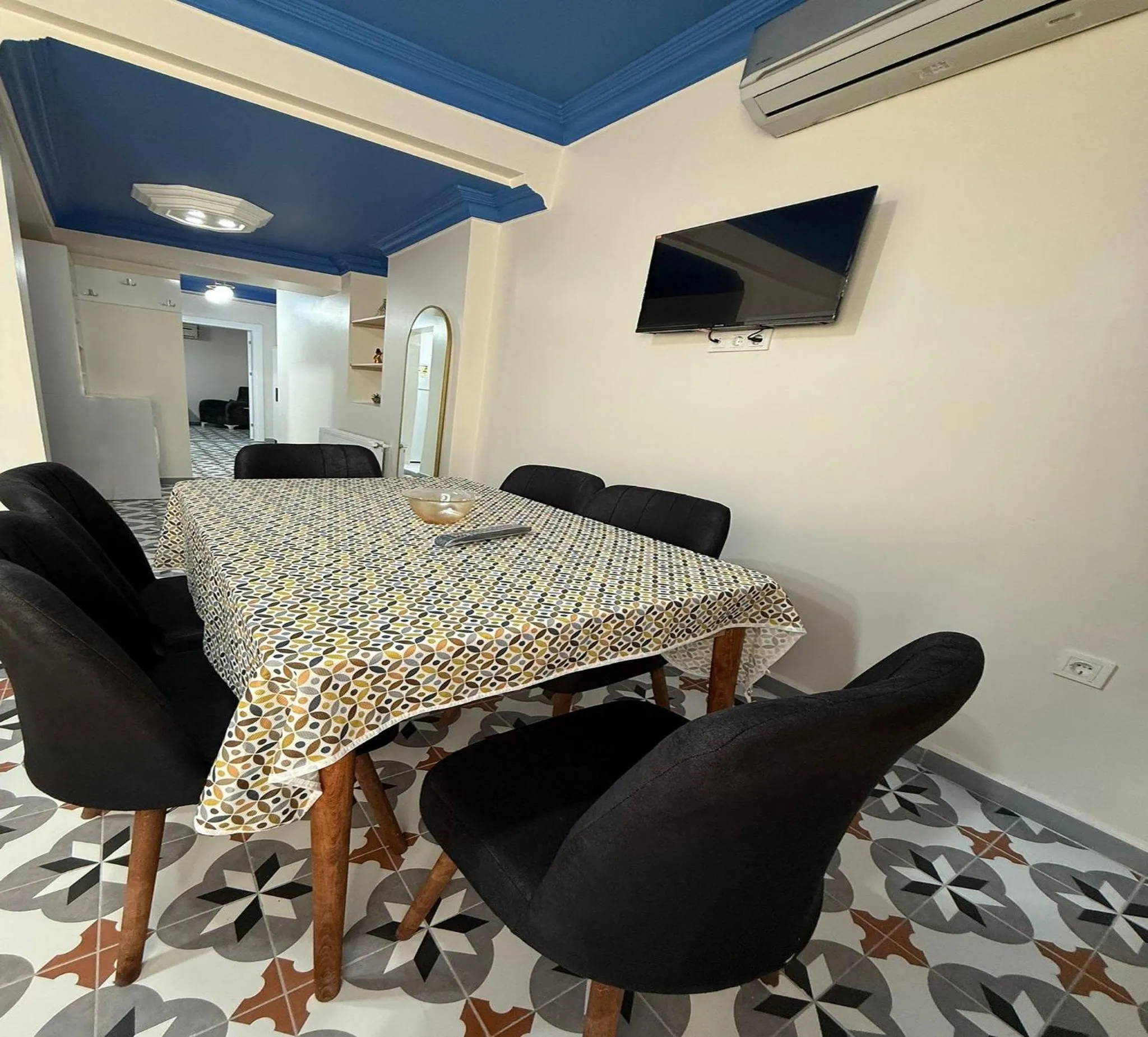 TV and multimedia in Armagan Suite Taksim
