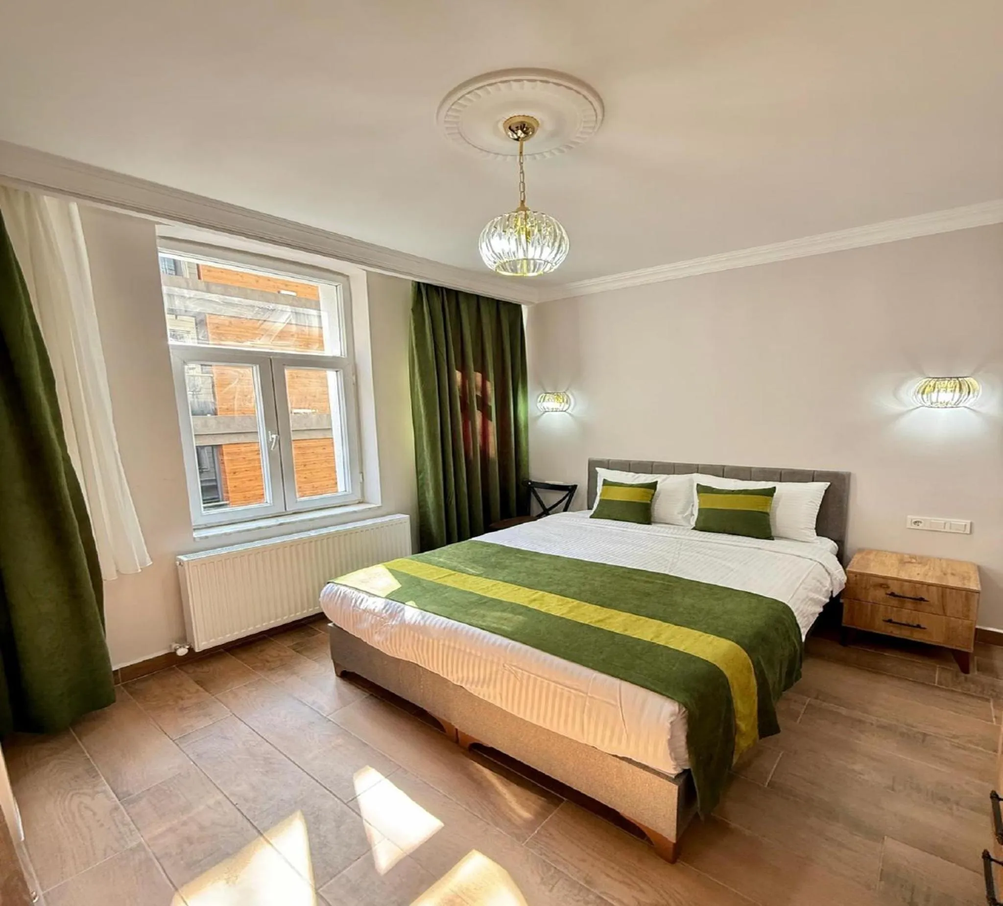 Photo of the whole room, Bed in Armagan Suite Taksim