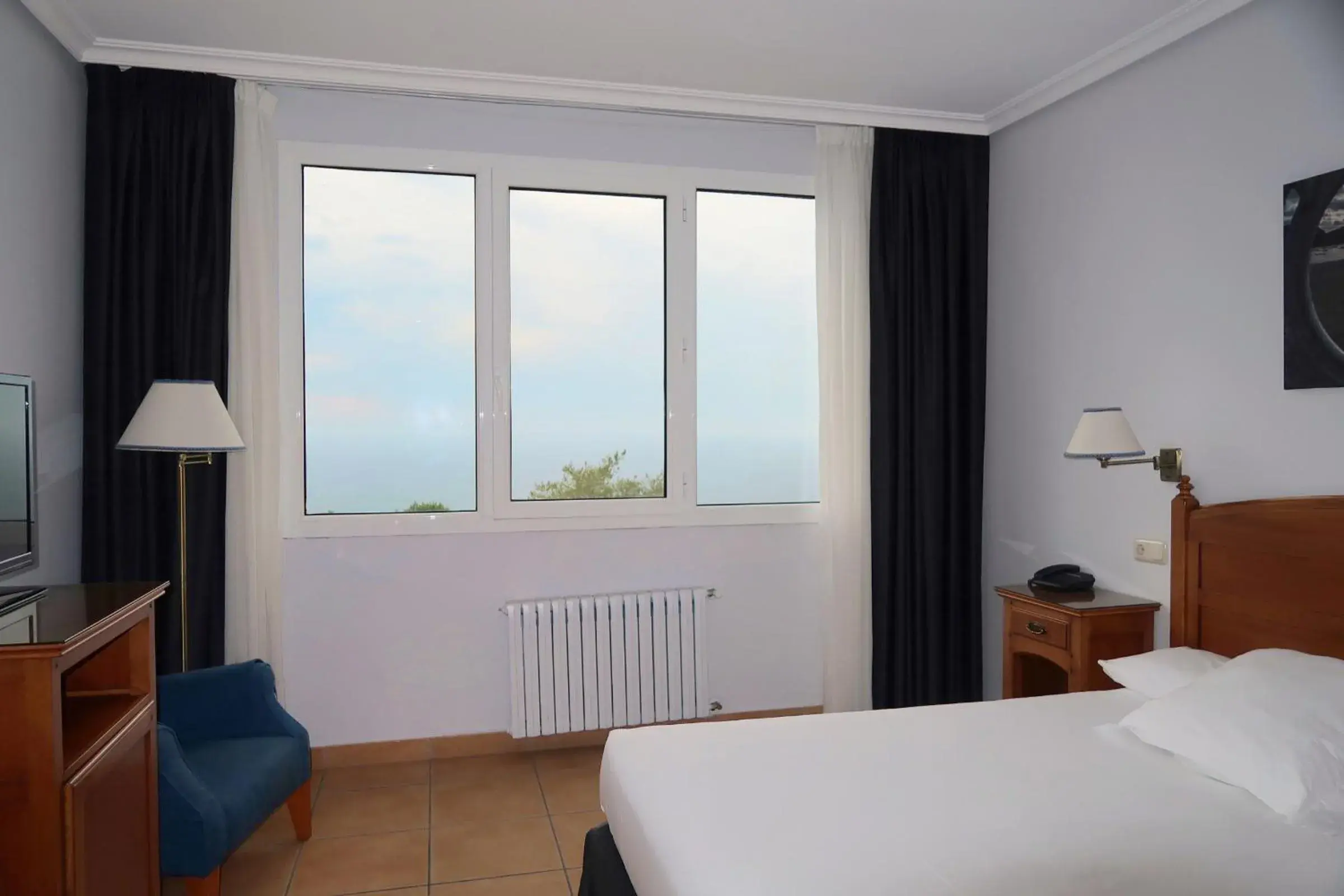 Special Offer - Twin Room with Sea View in Hotel Gudamendi Special Offer - Twin Room with Sea View in Hotel Gudamendi