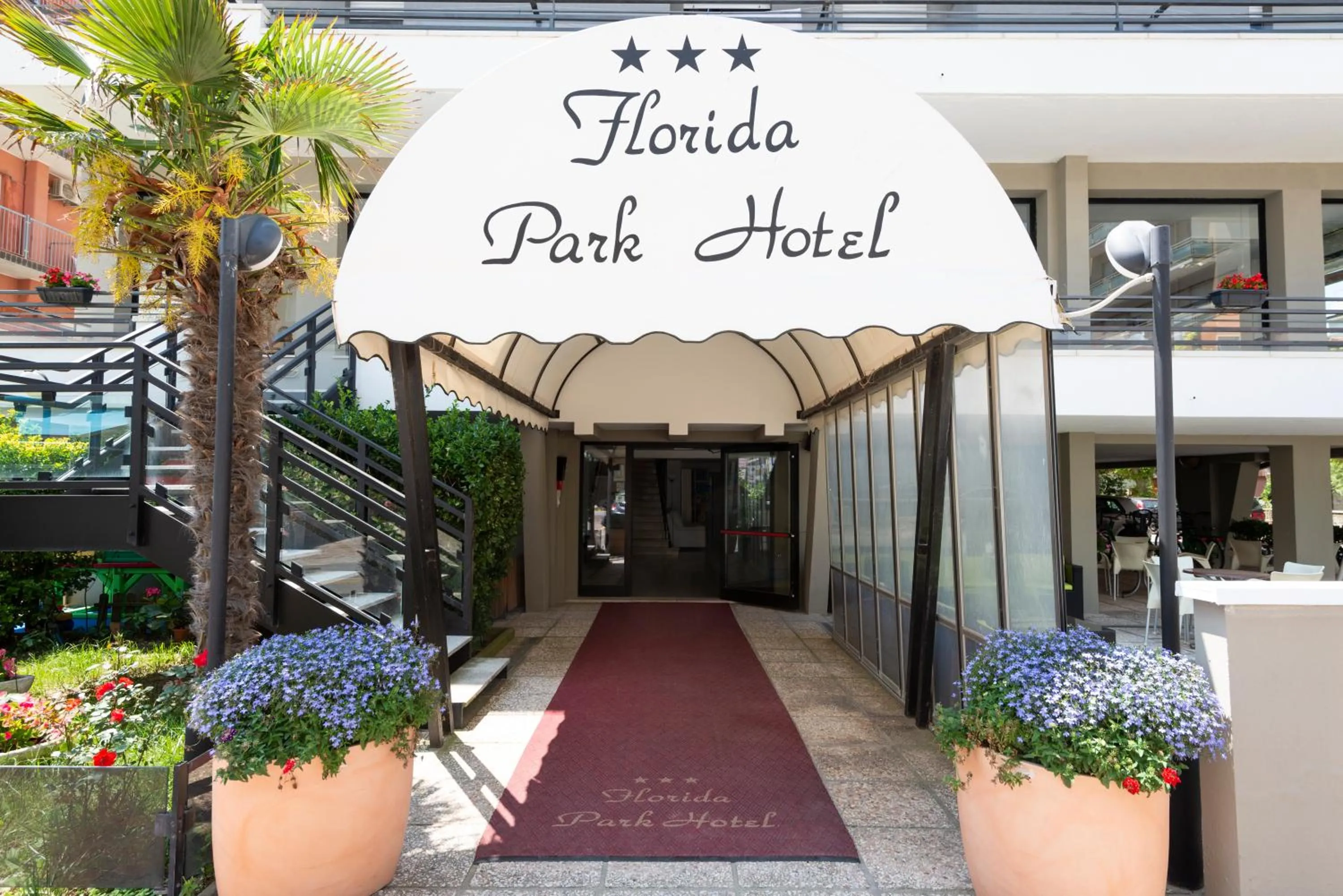 Facade/entrance in Florida Park Hotel