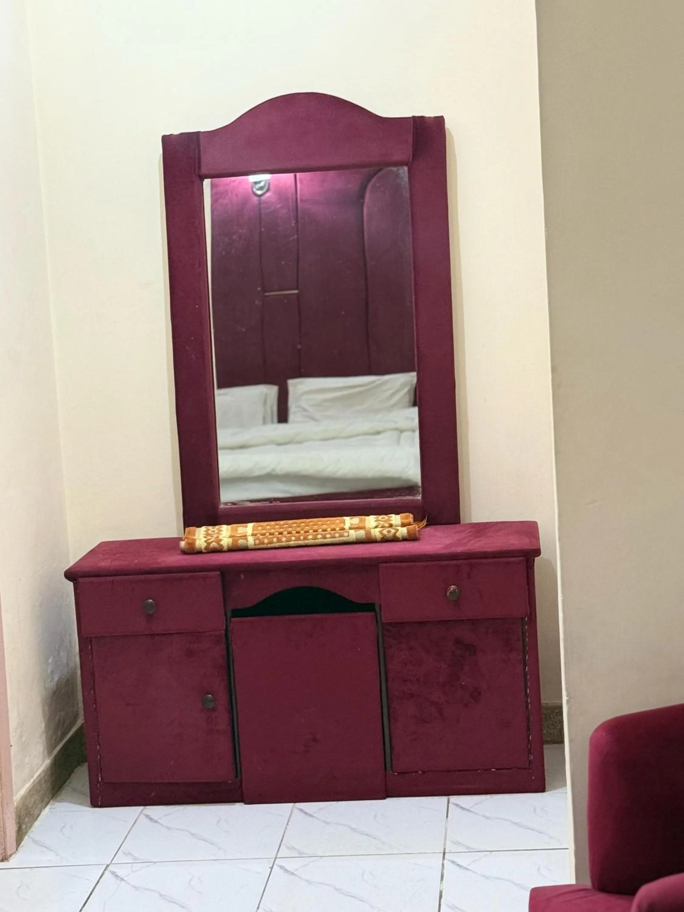 wardrobe in Milton Guesthouse