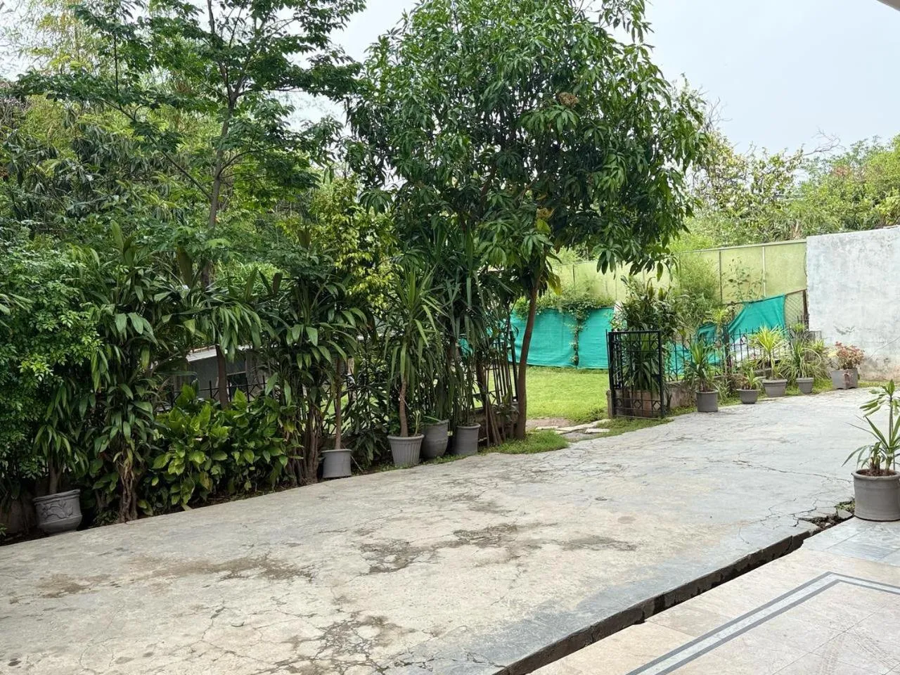 Spring in Milton Guesthouse