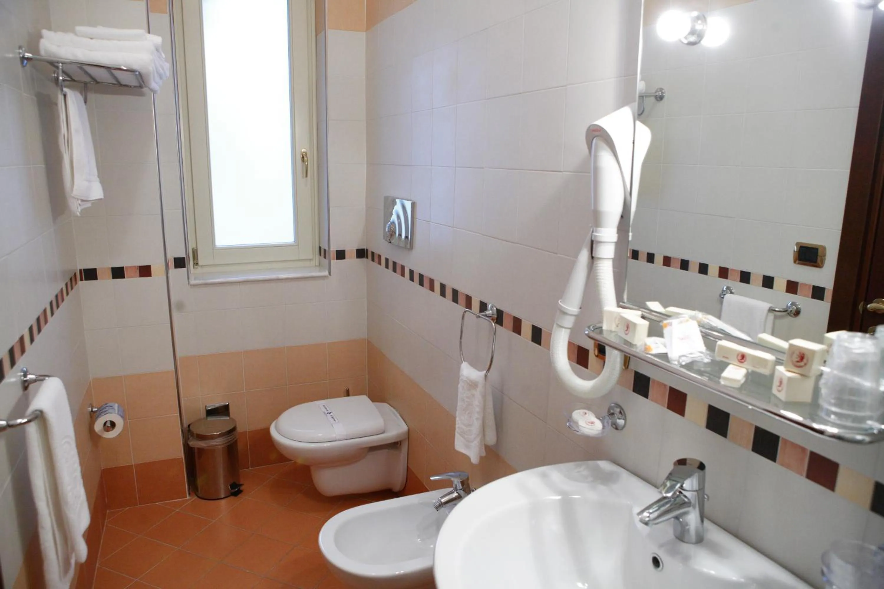 Bathroom in Hotel Teocrito