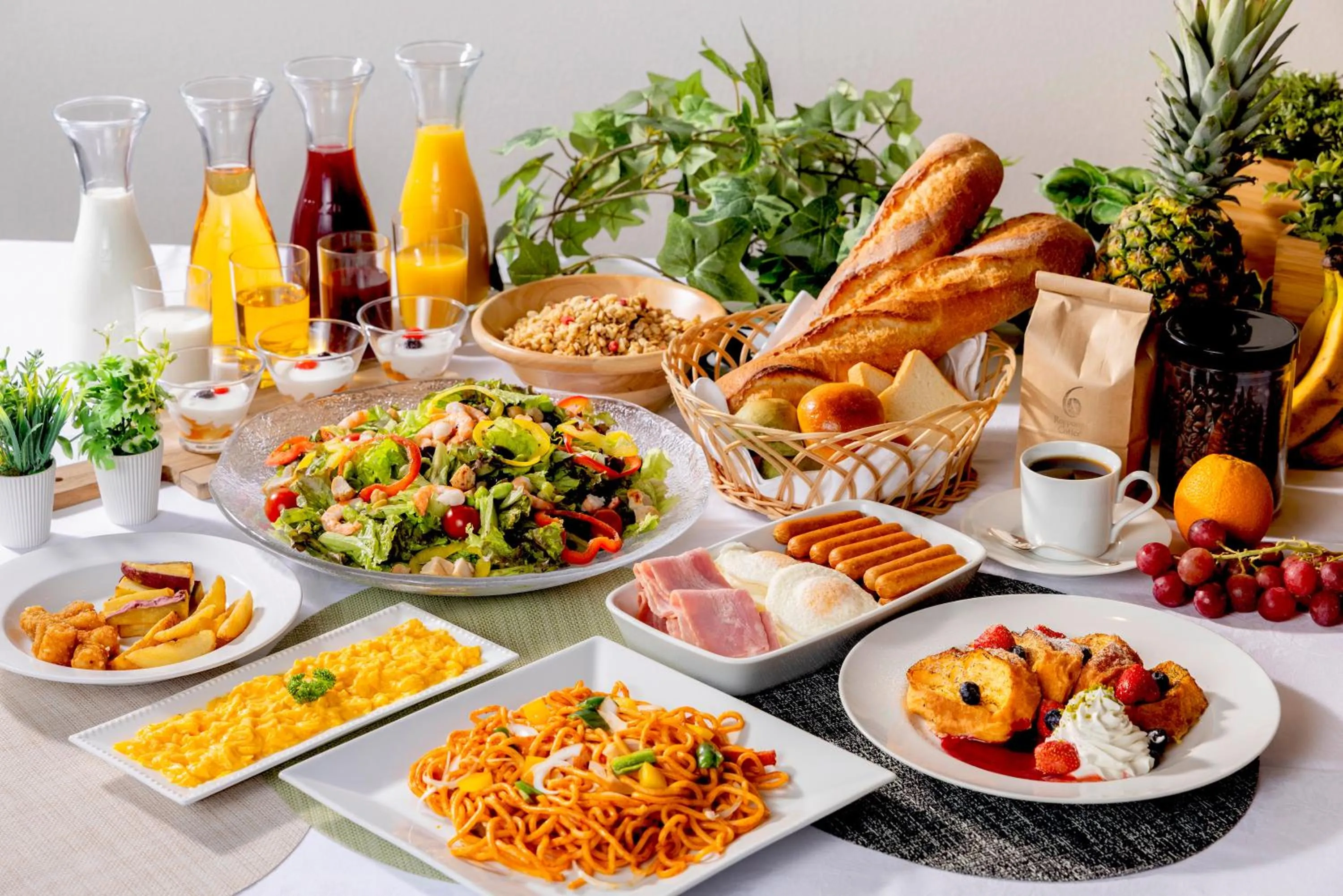 Breakfast in Hotel Mariners Court Tokyo