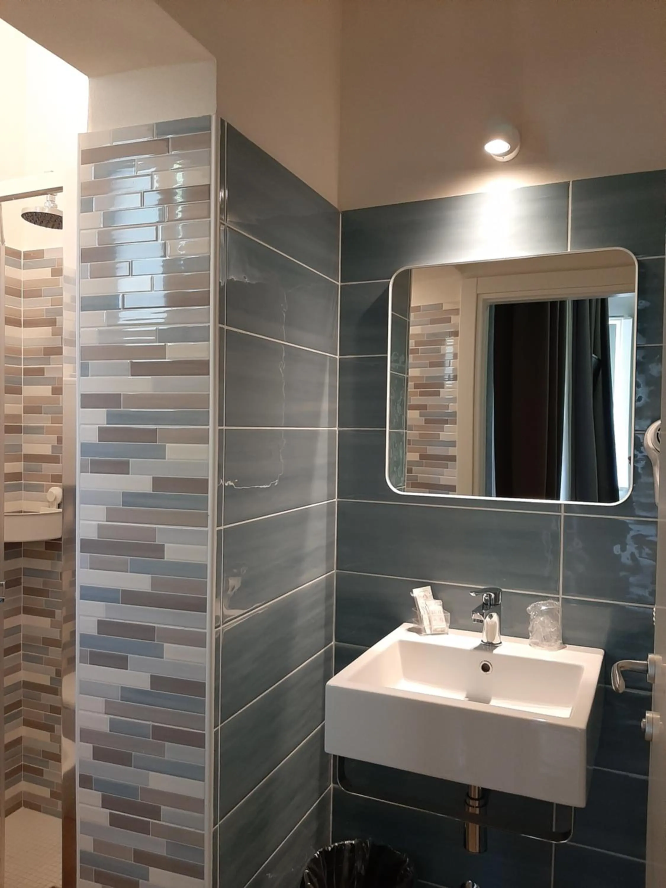 Bathroom in Hotel Alabama by ALEhotels