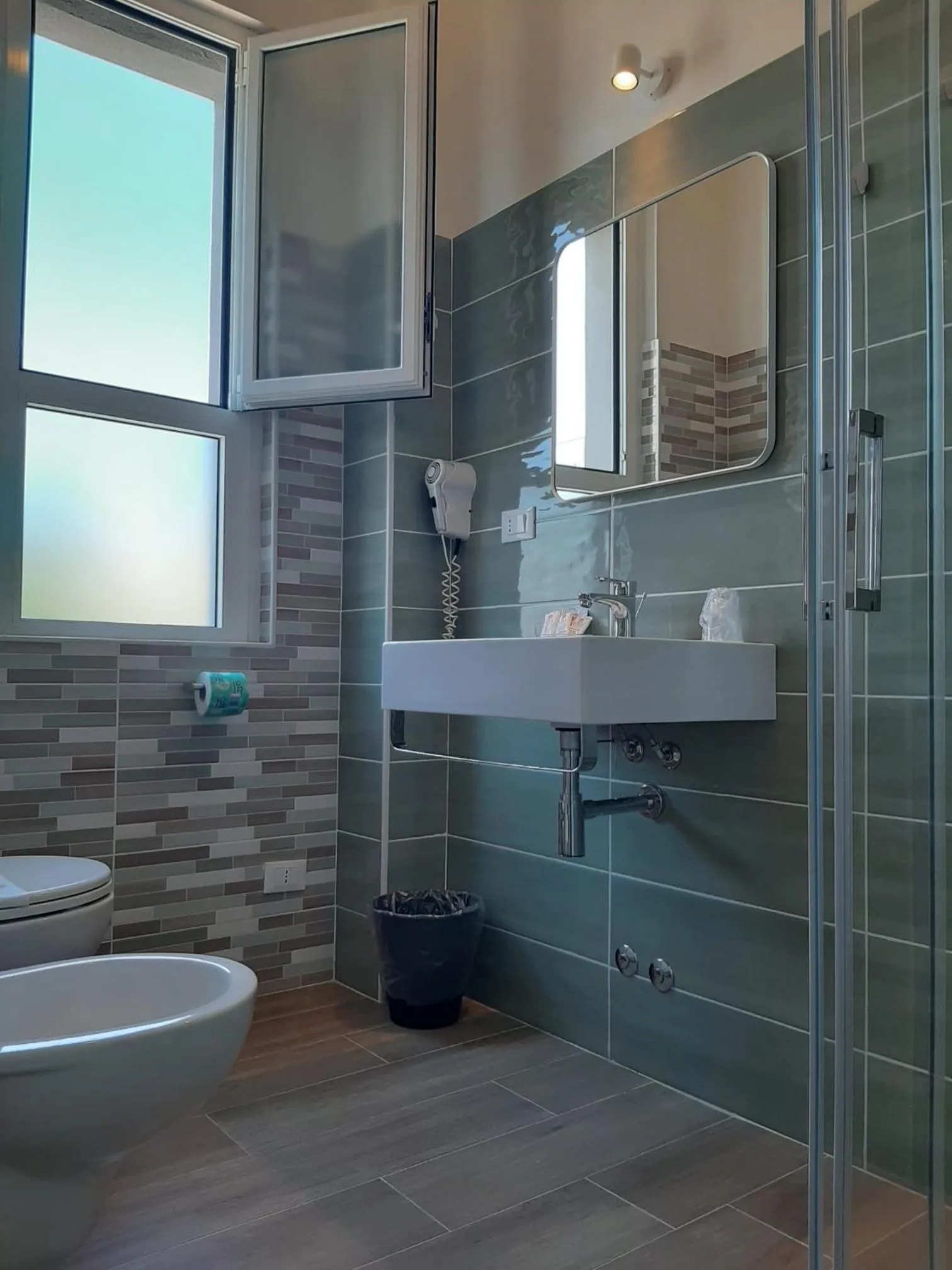 Bathroom in Hotel Alabama by ALEhotels