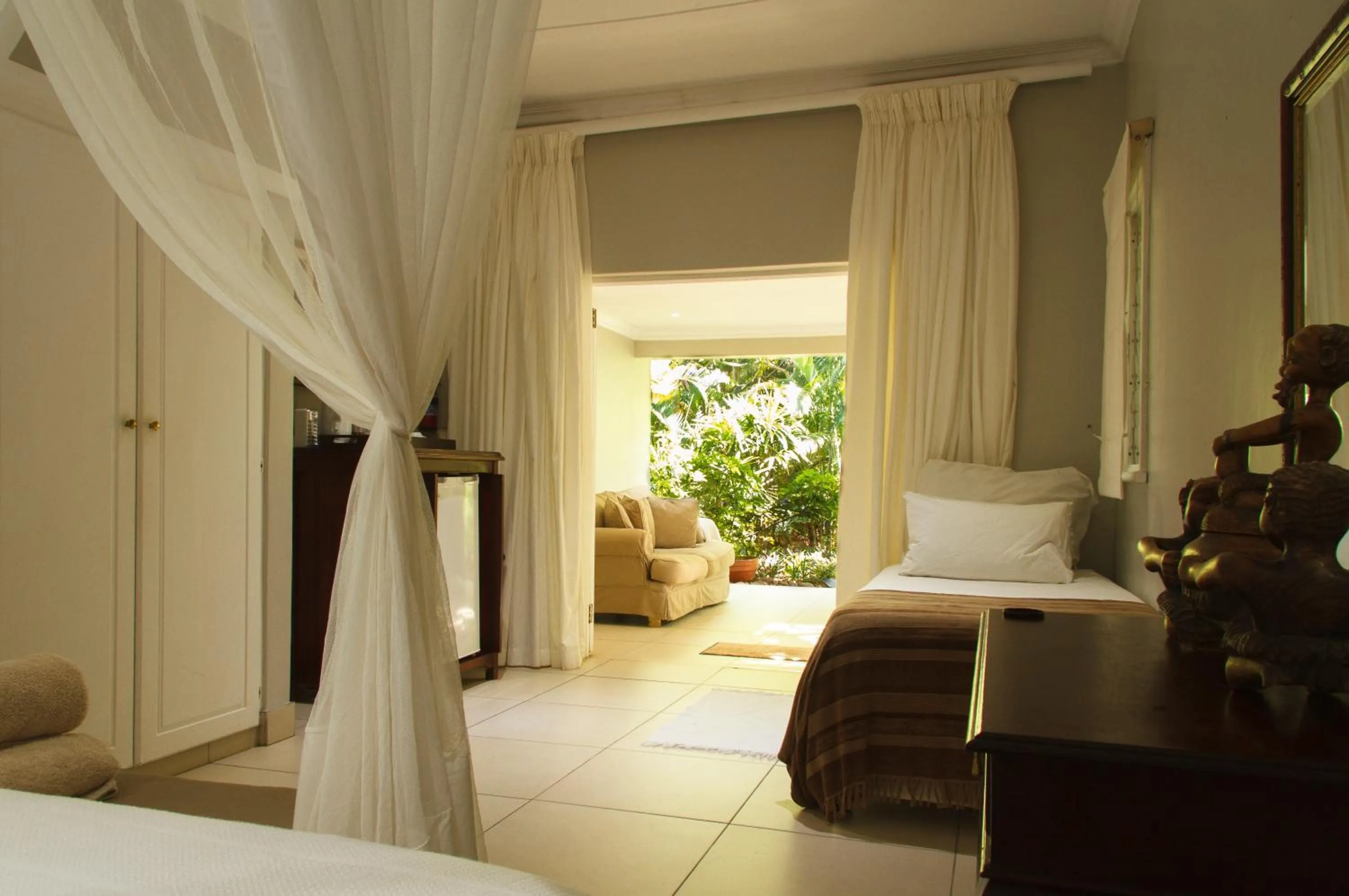 Patio, Bed in St Lucia Kingfisher Lodge