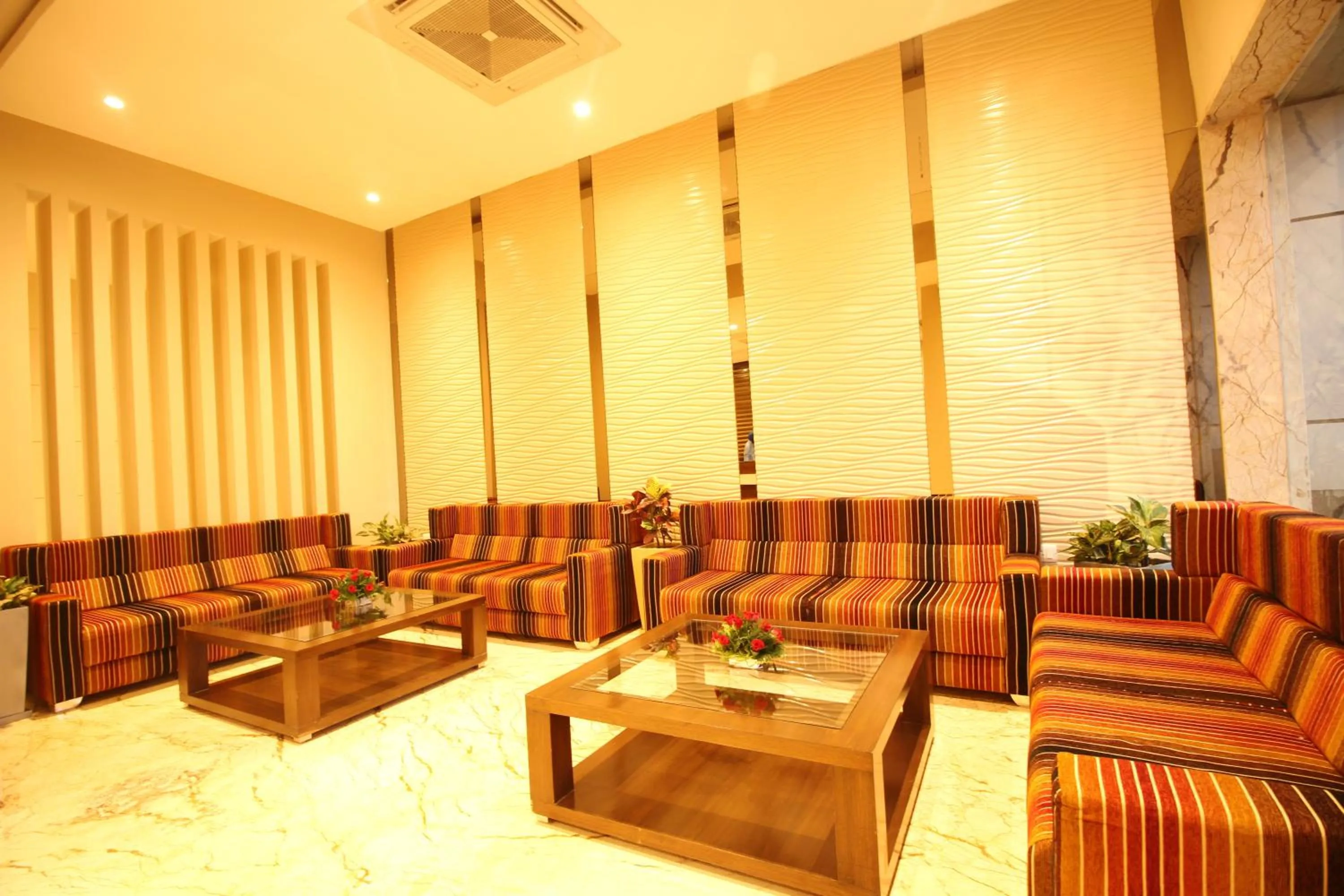 Lobby or reception in Hotel Le Roi Raipur at Raipur Railway Station