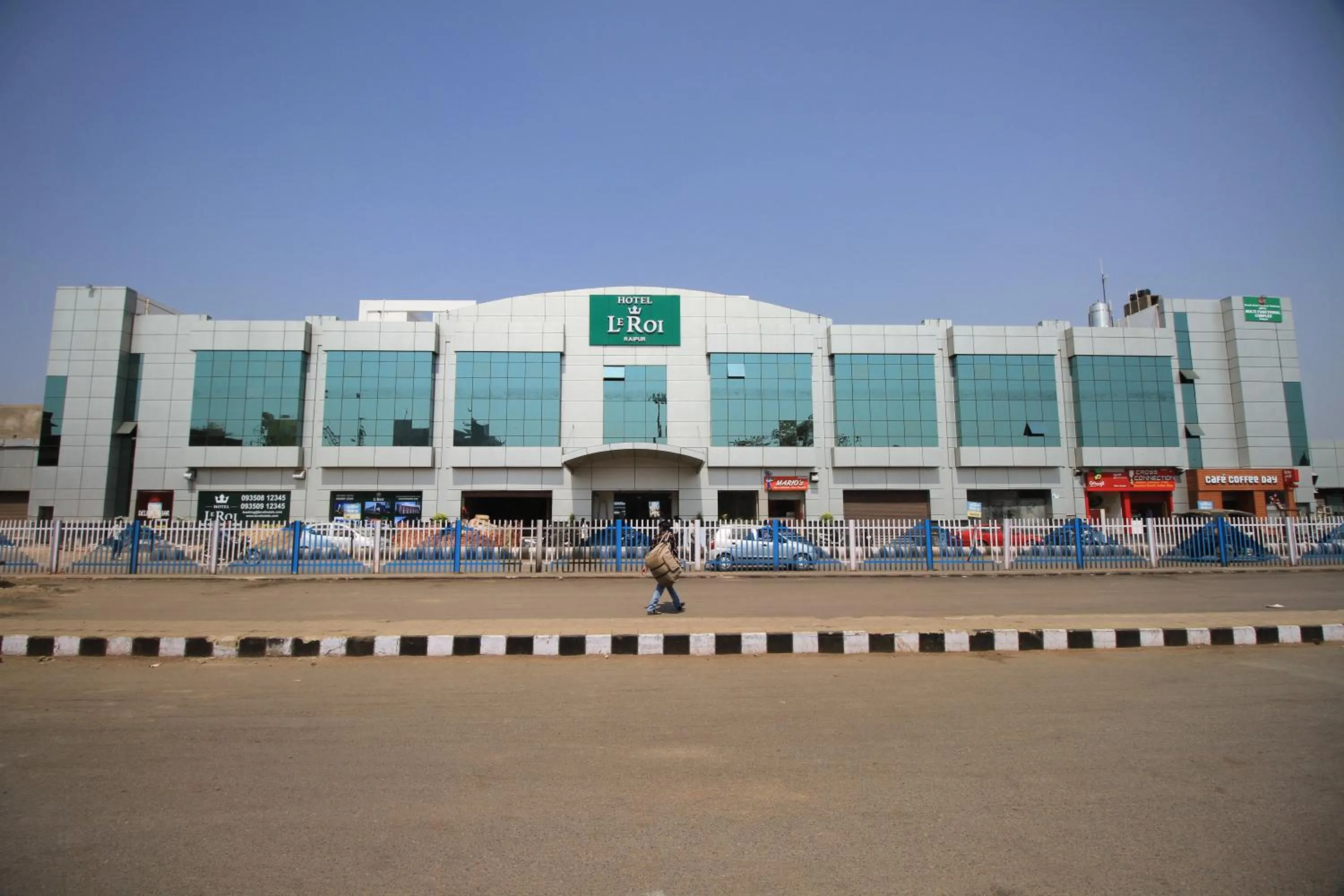 Property building in Hotel Le Roi Raipur at Raipur Railway Station