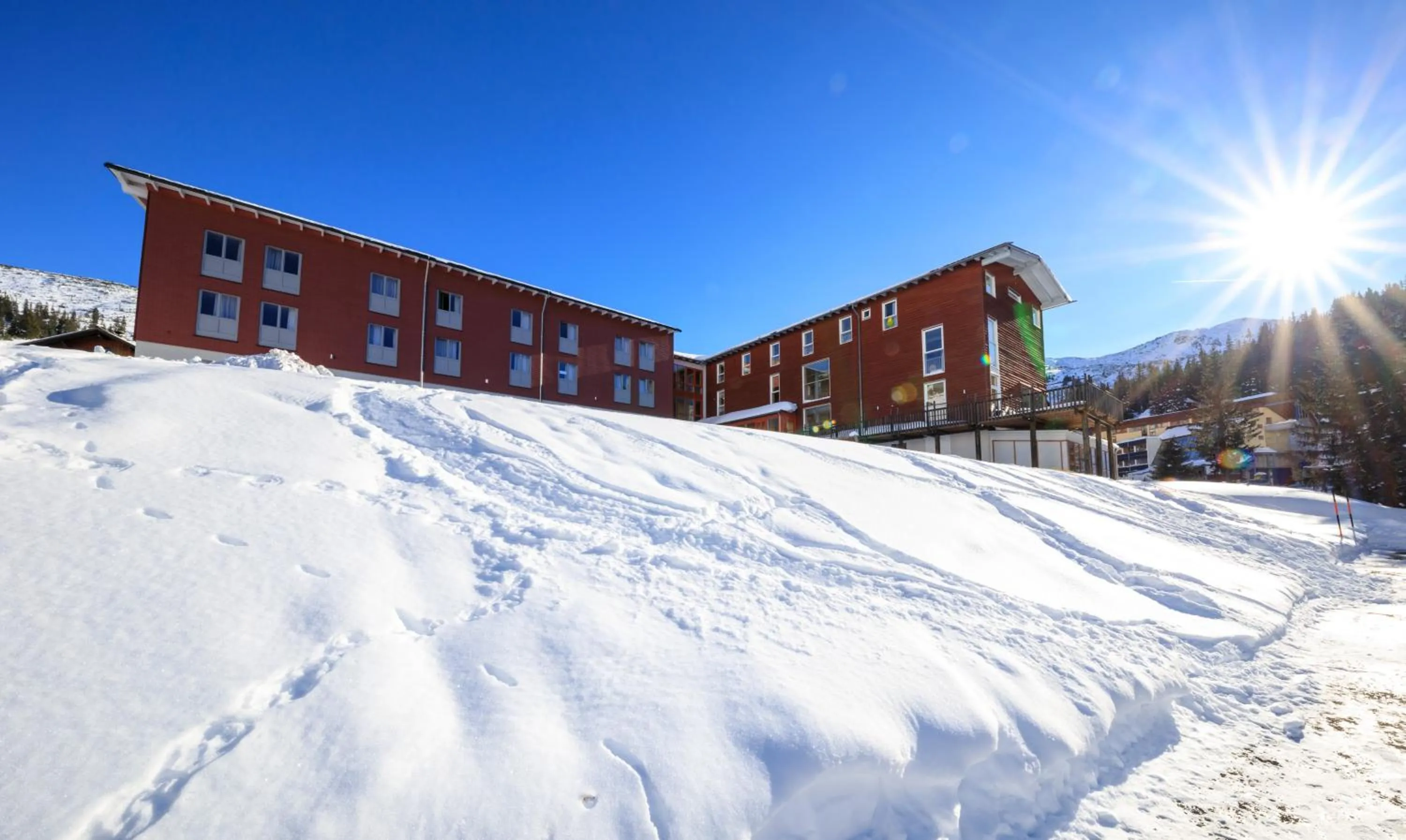Facade/entrance in JUFA Hotel Planneralm