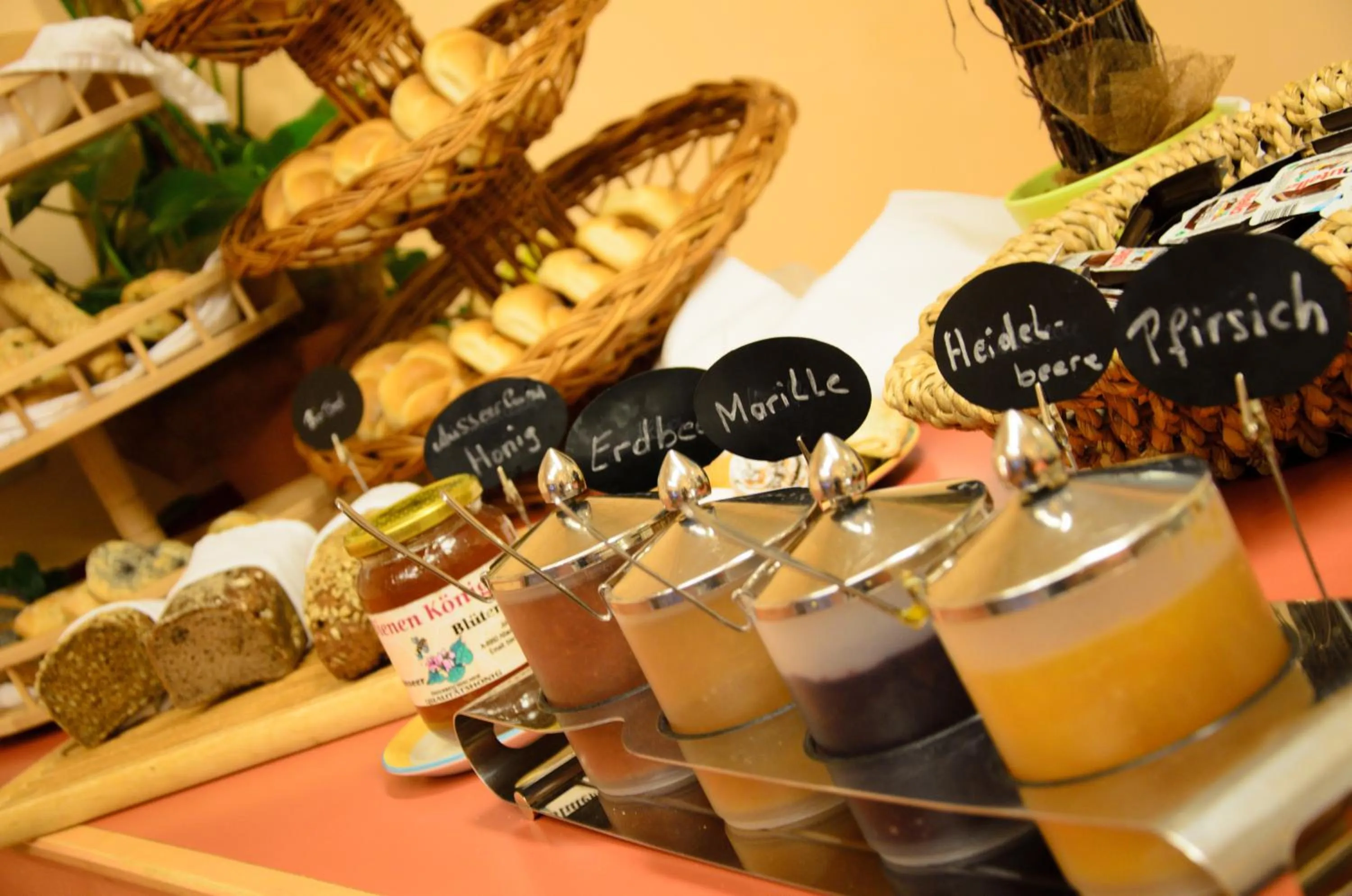 Food and drinks in JUFA Hotel Planneralm