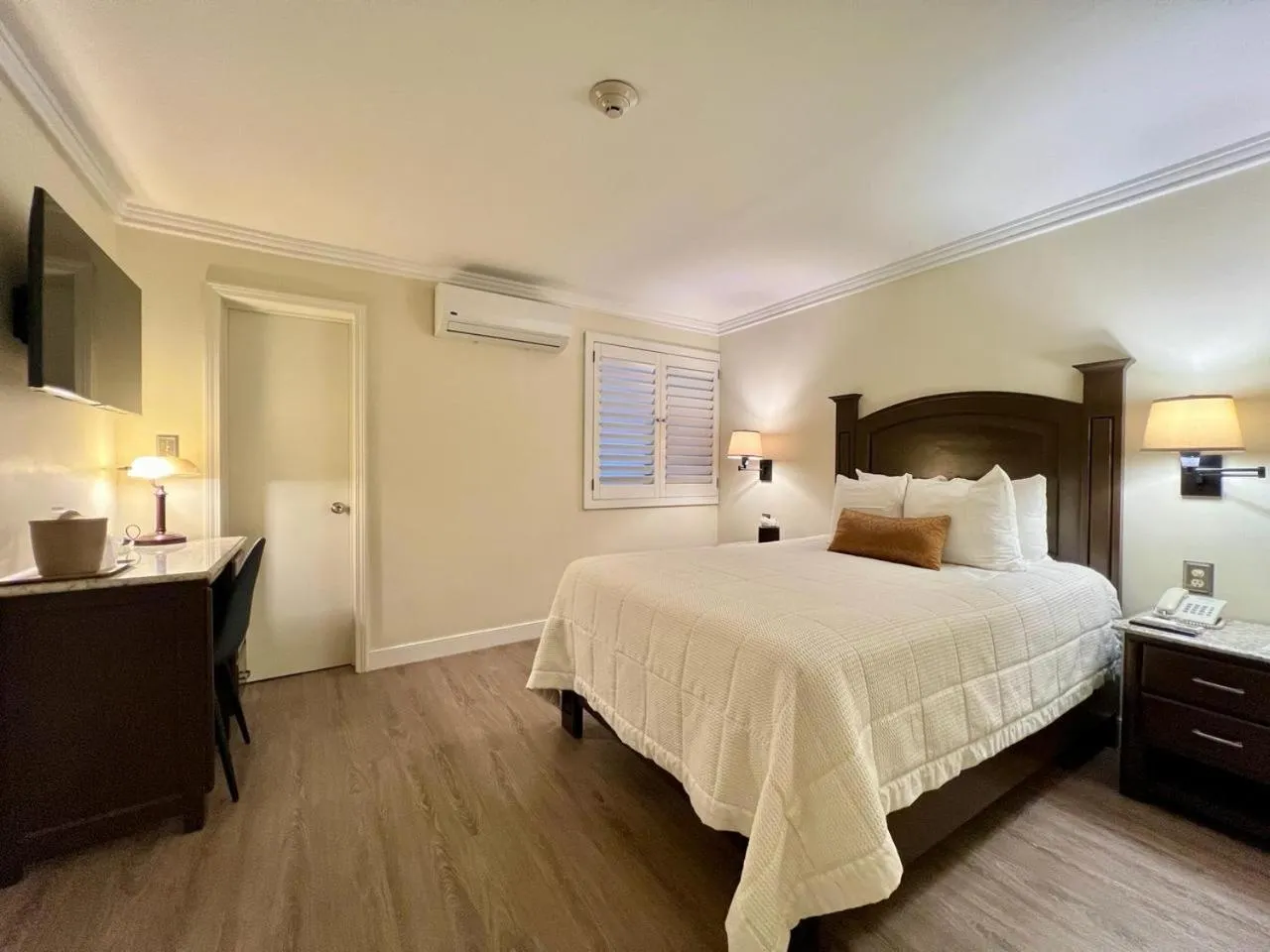 Bedroom, Bed in Hotel Caesars