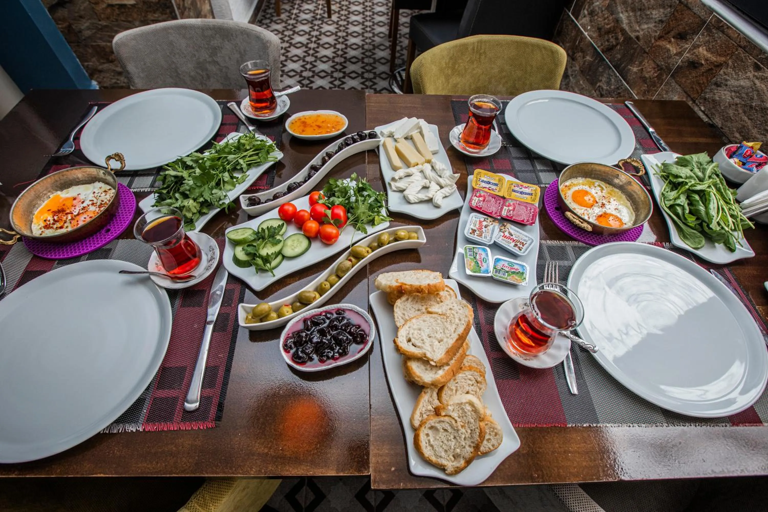 Breakfast in Konuk Hotel