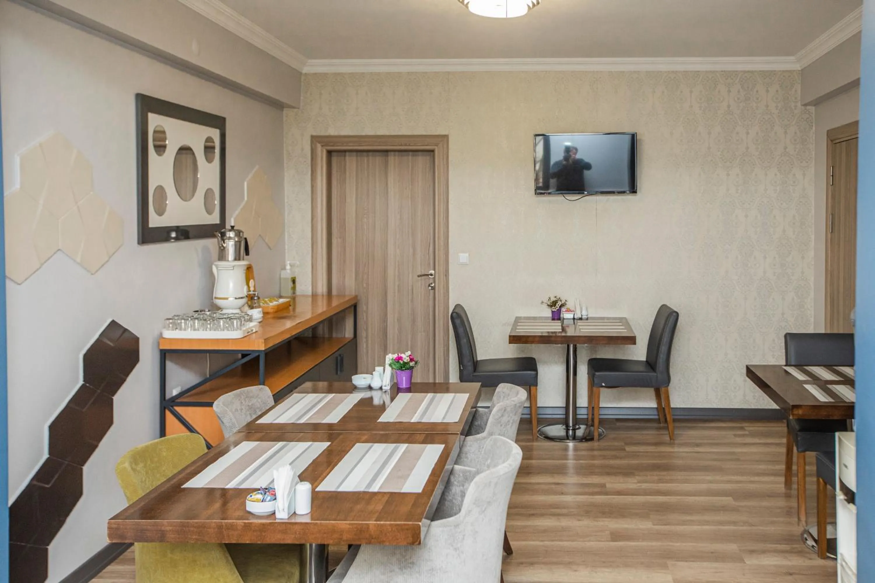 Continental breakfast in Konuk Hotel