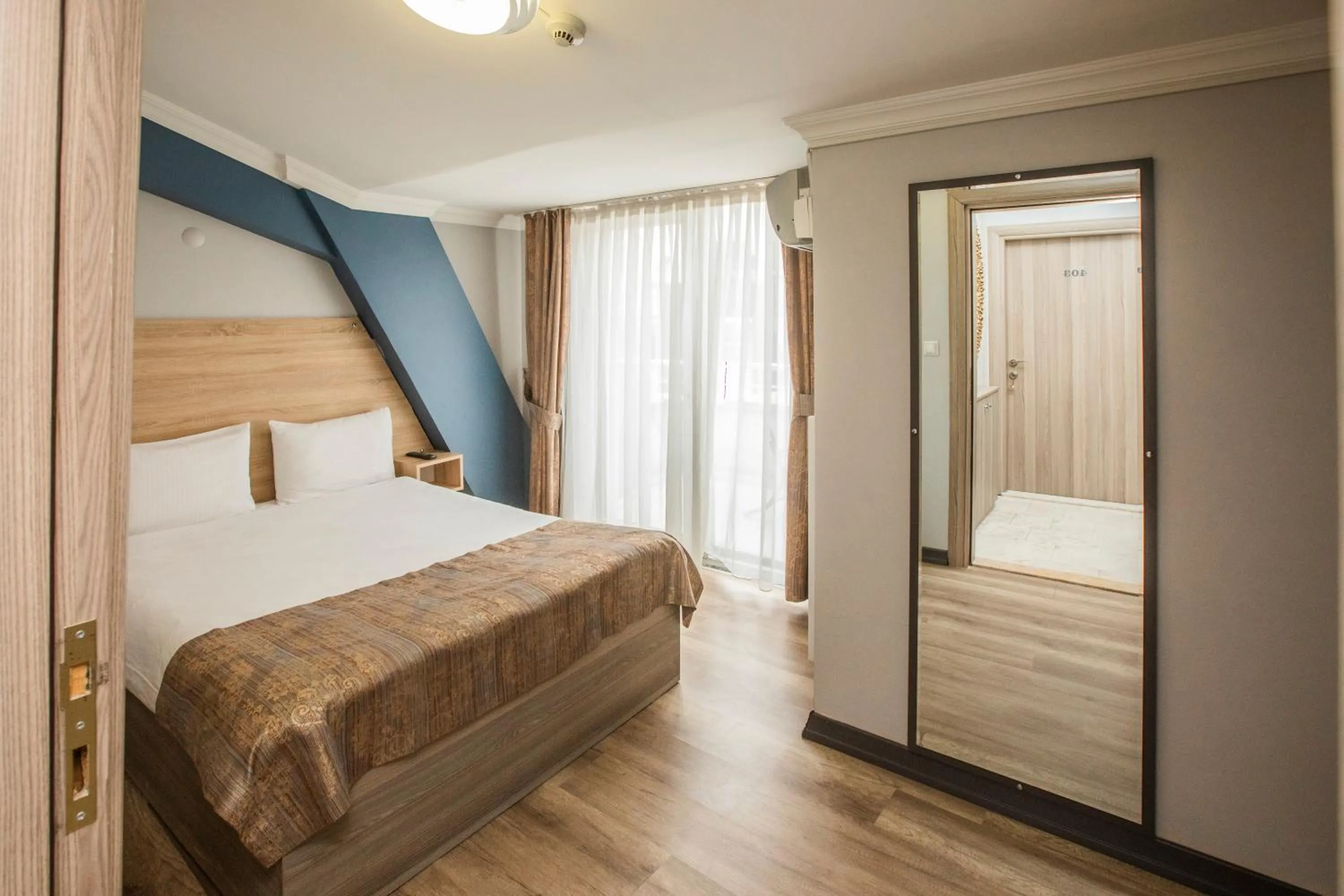 Photo of the whole room in Konuk Hotel