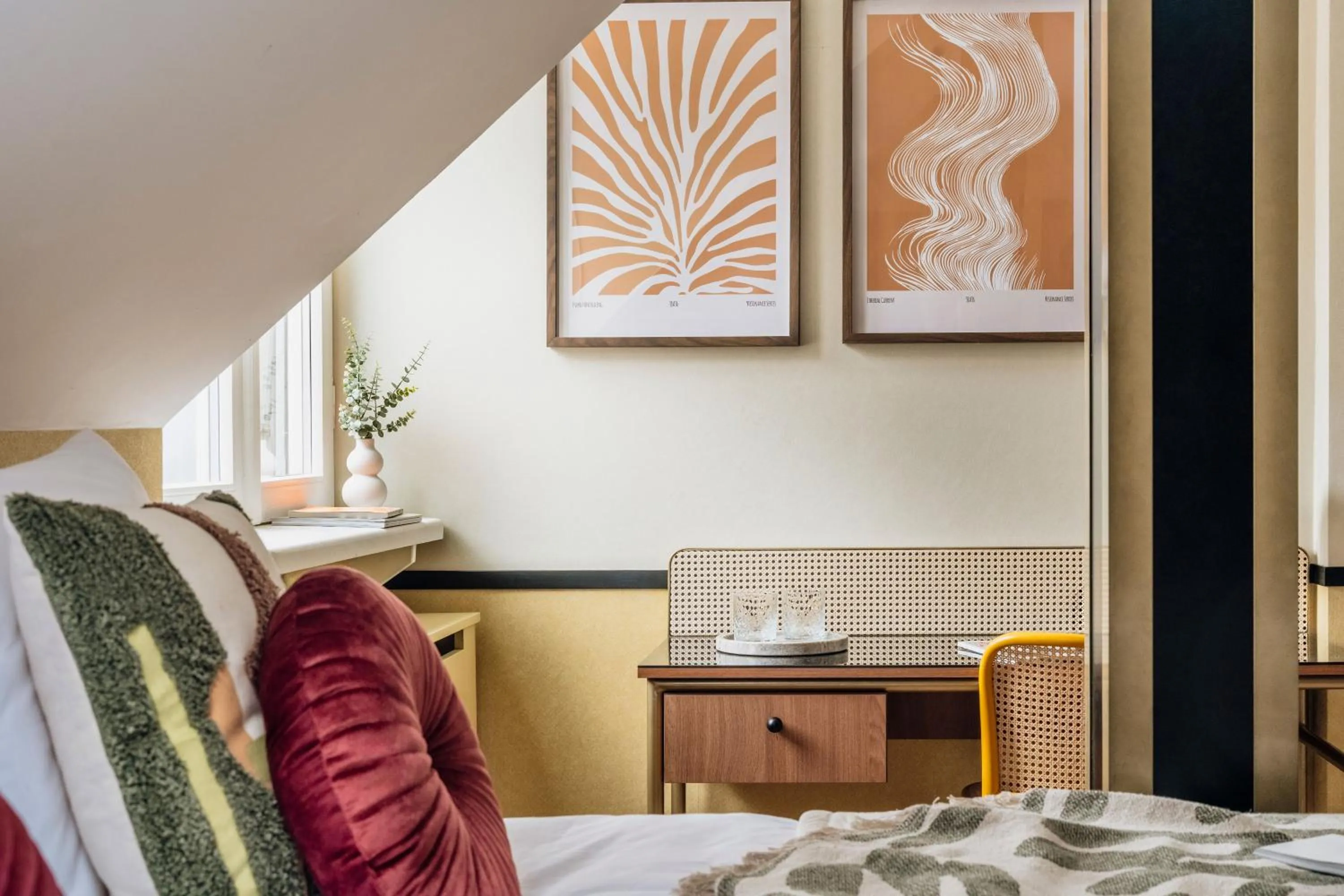 Bed in Colette - LoftAffair Collection