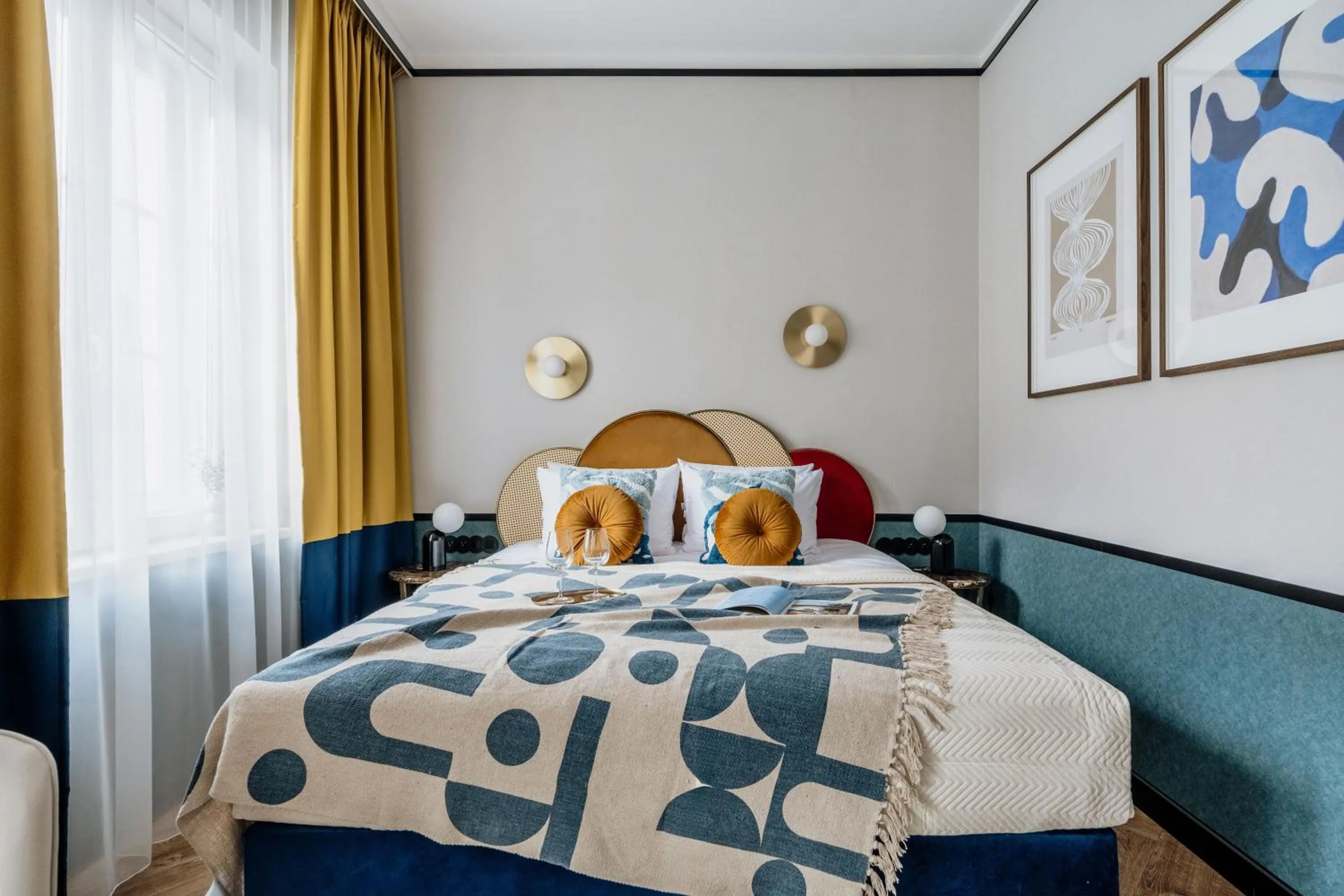 Bed in Colette - LoftAffair Collection