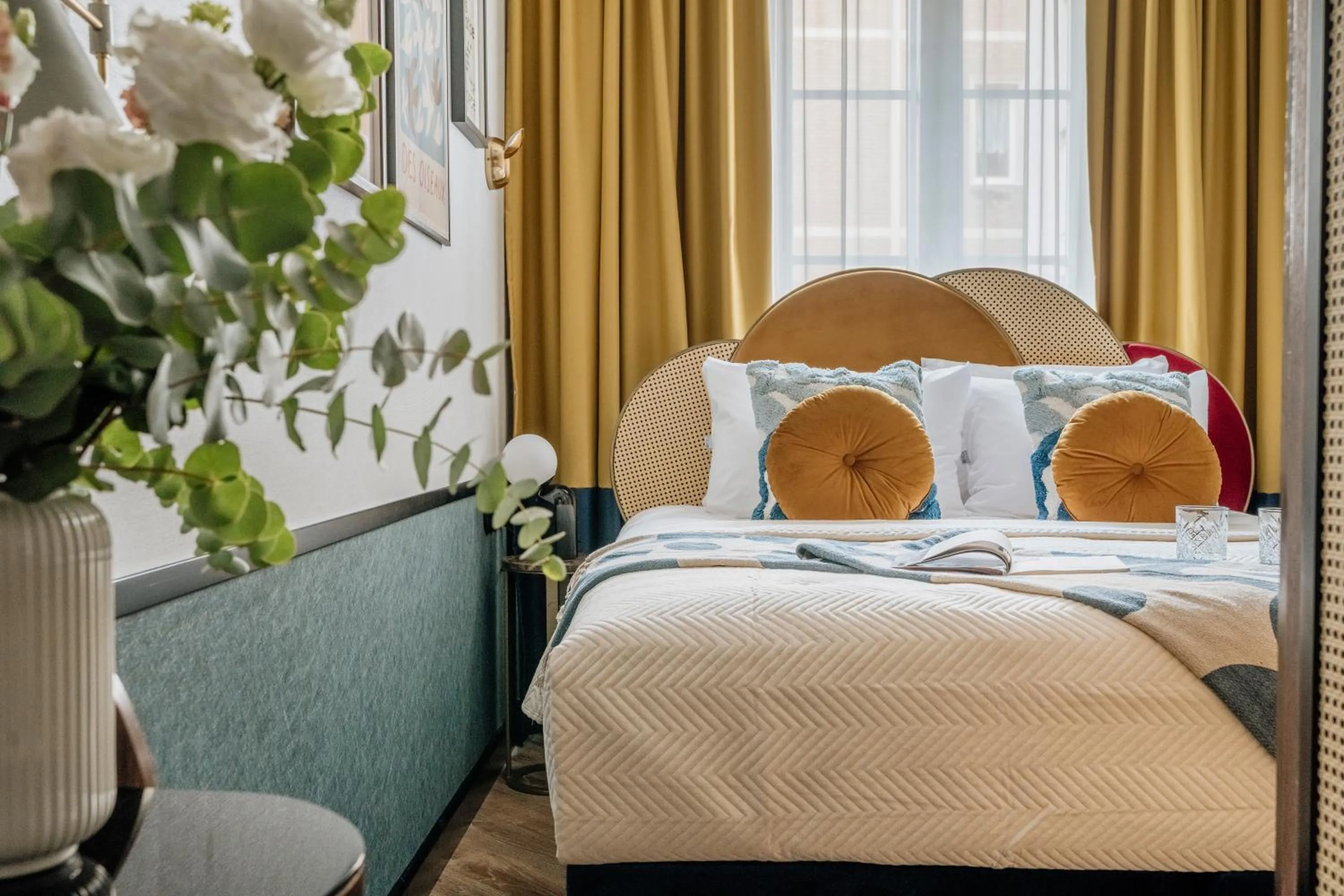 Bed in Colette - LoftAffair Collection