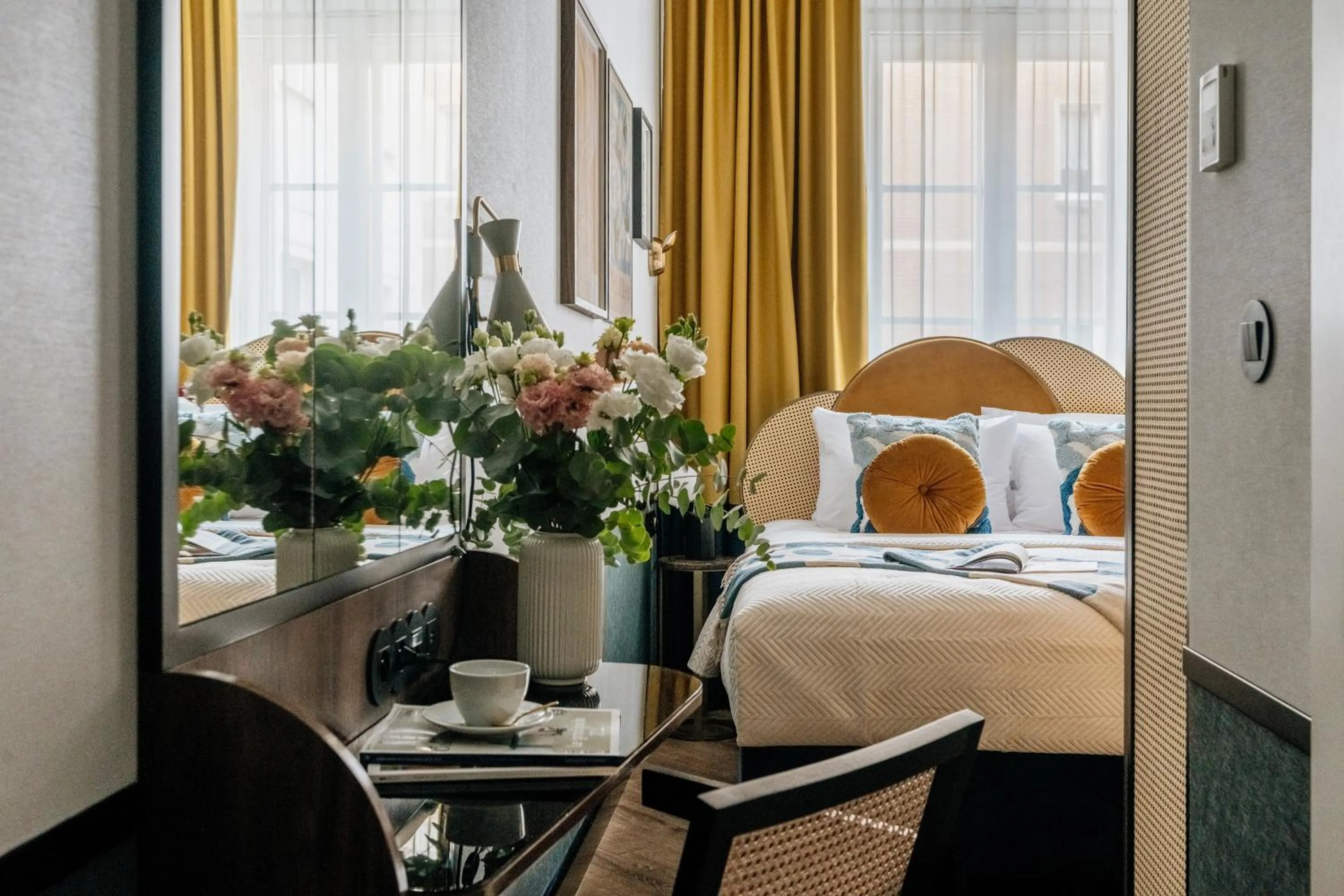 Bed in Colette - LoftAffair Collection