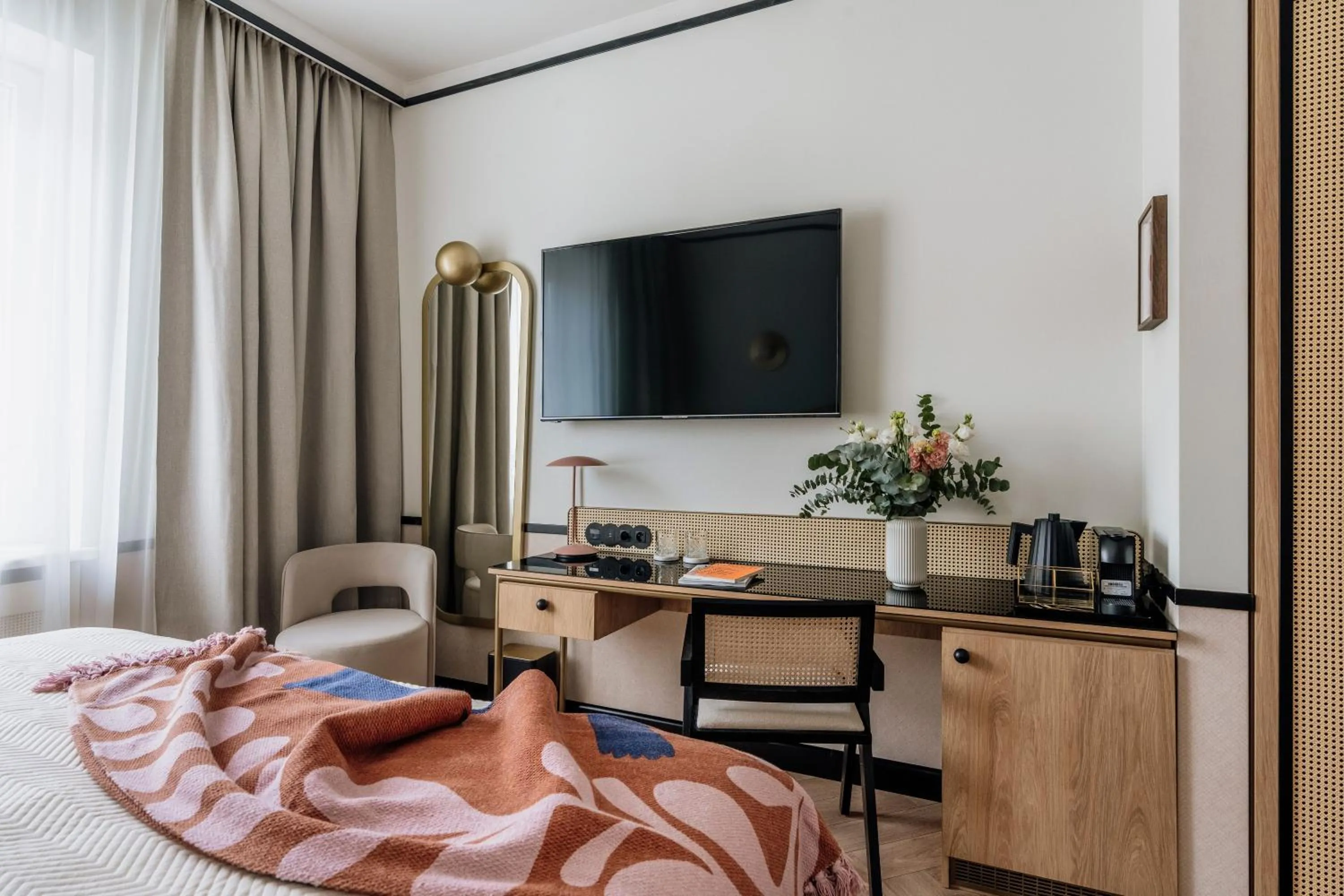 Bed in Colette - LoftAffair Collection