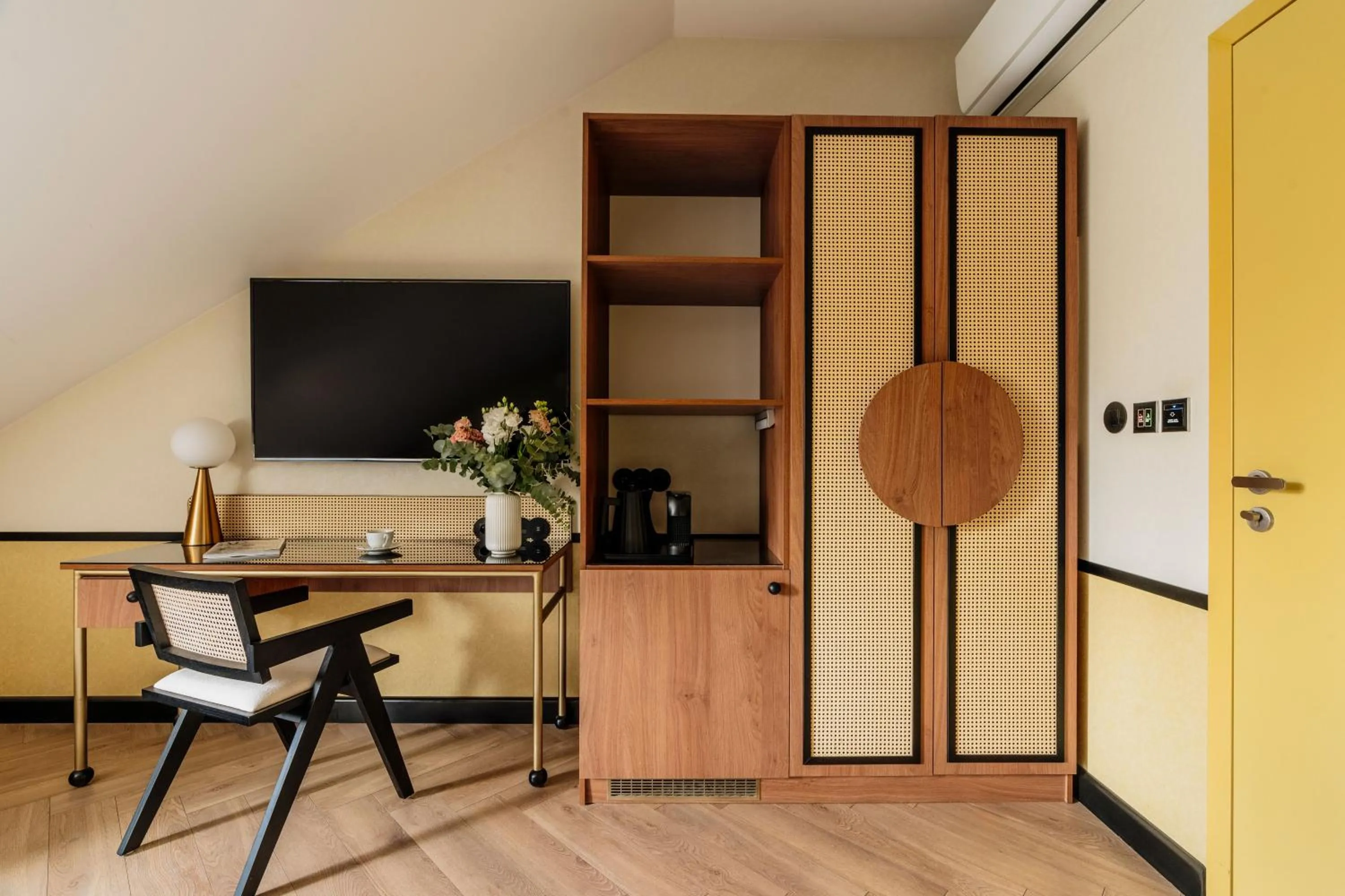 TV and multimedia in Colette - LoftAffair Collection