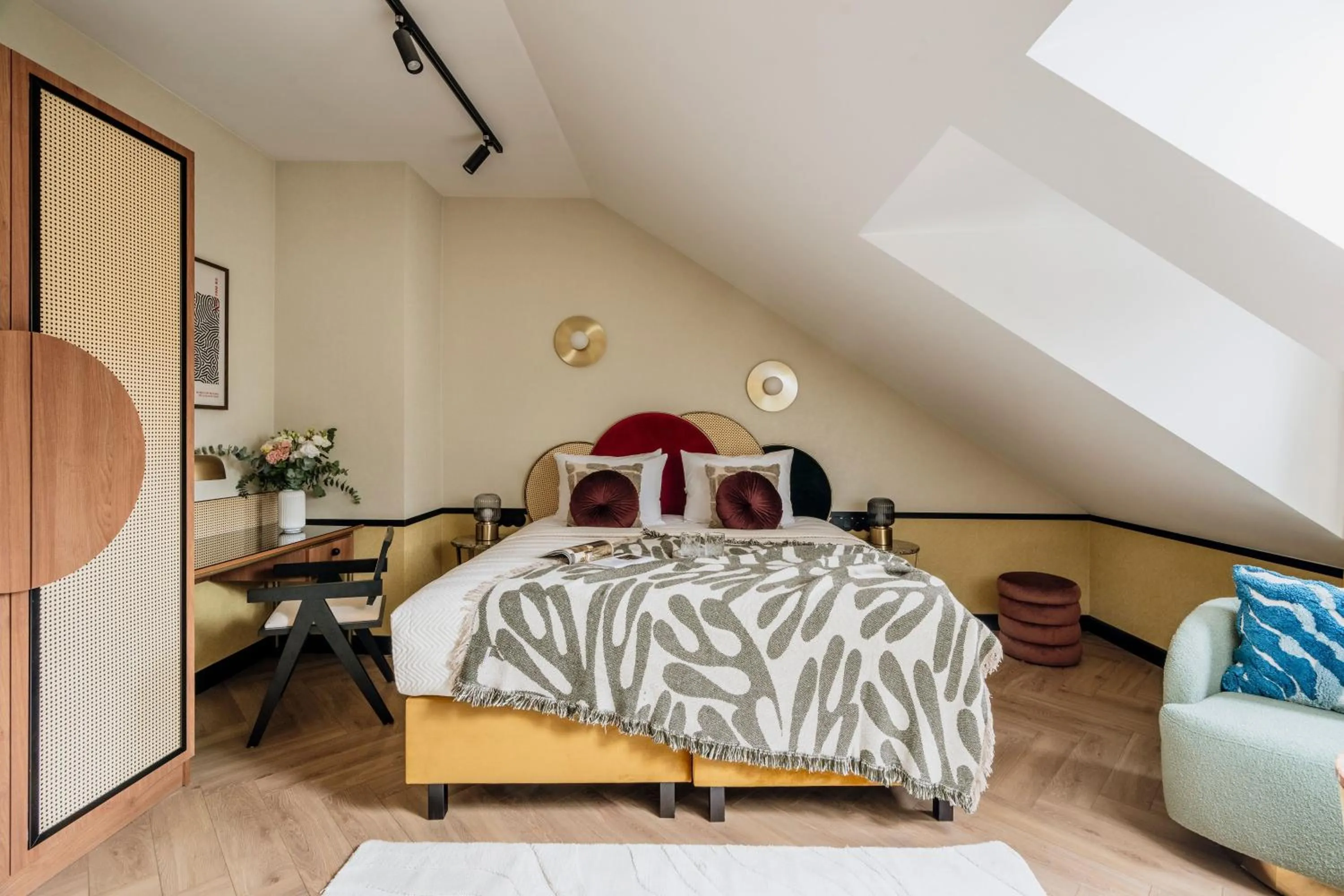 Bed in Colette - LoftAffair Collection