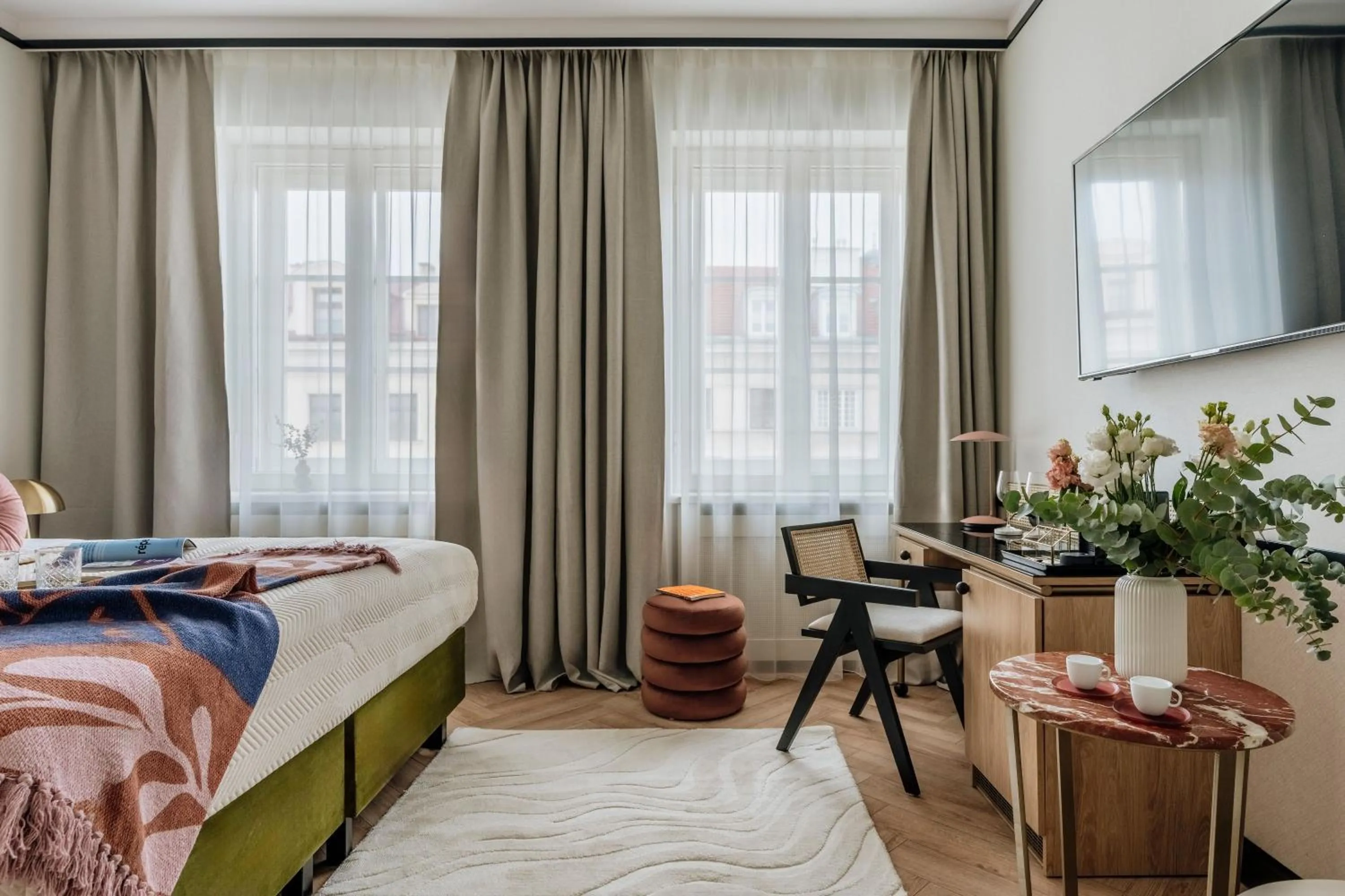 Bed in Colette - LoftAffair Collection