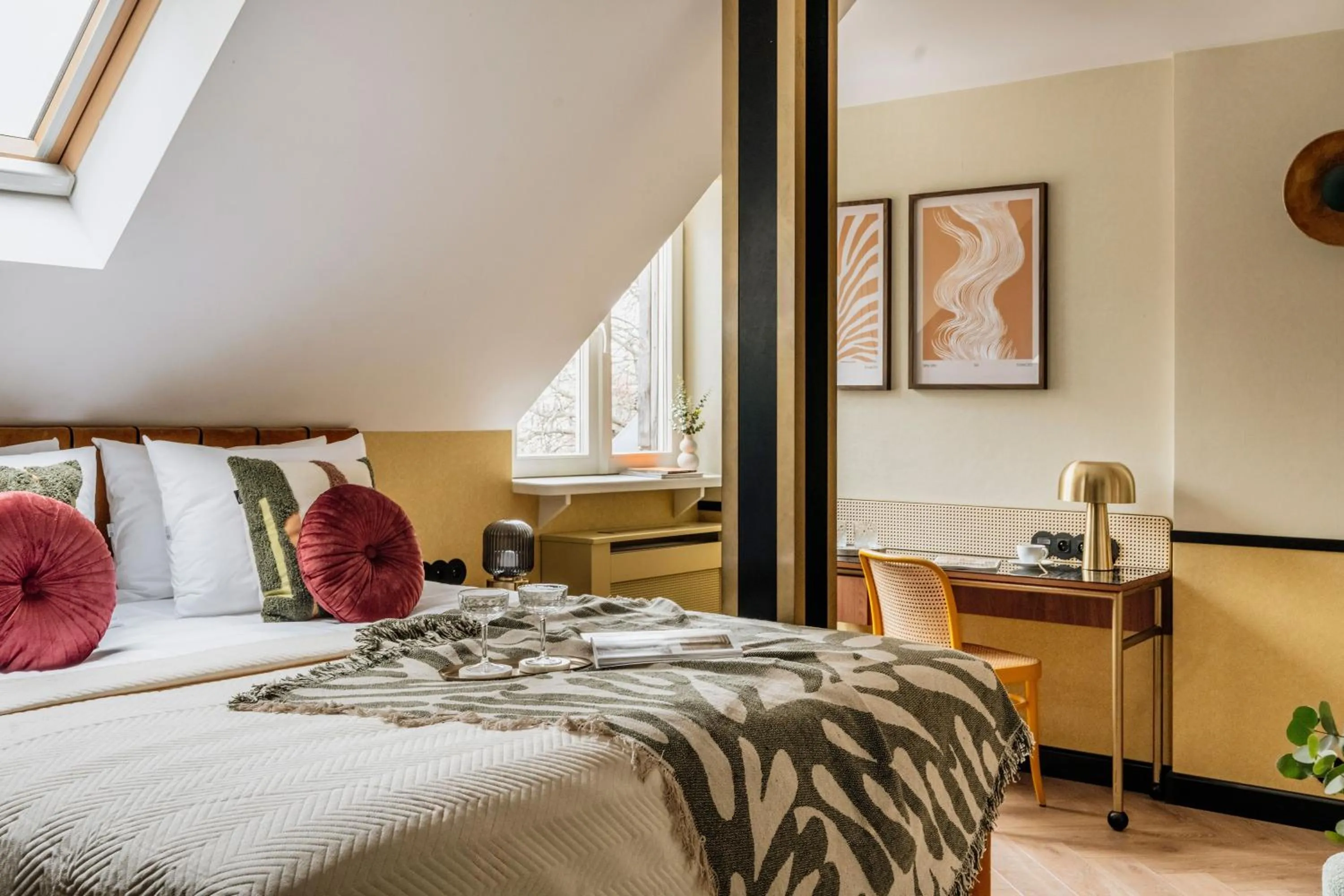 Bed in Colette - LoftAffair Collection