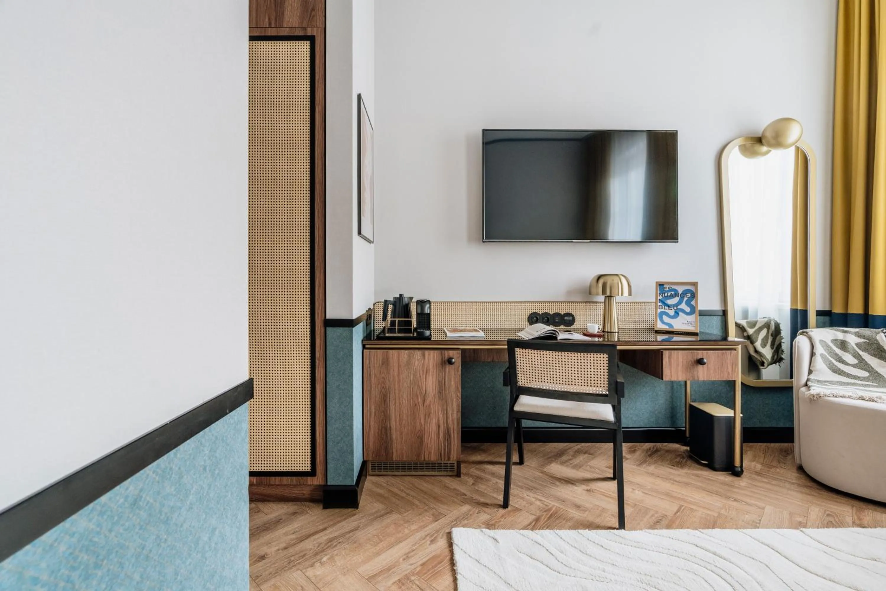 TV and multimedia in Colette - LoftAffair Collection