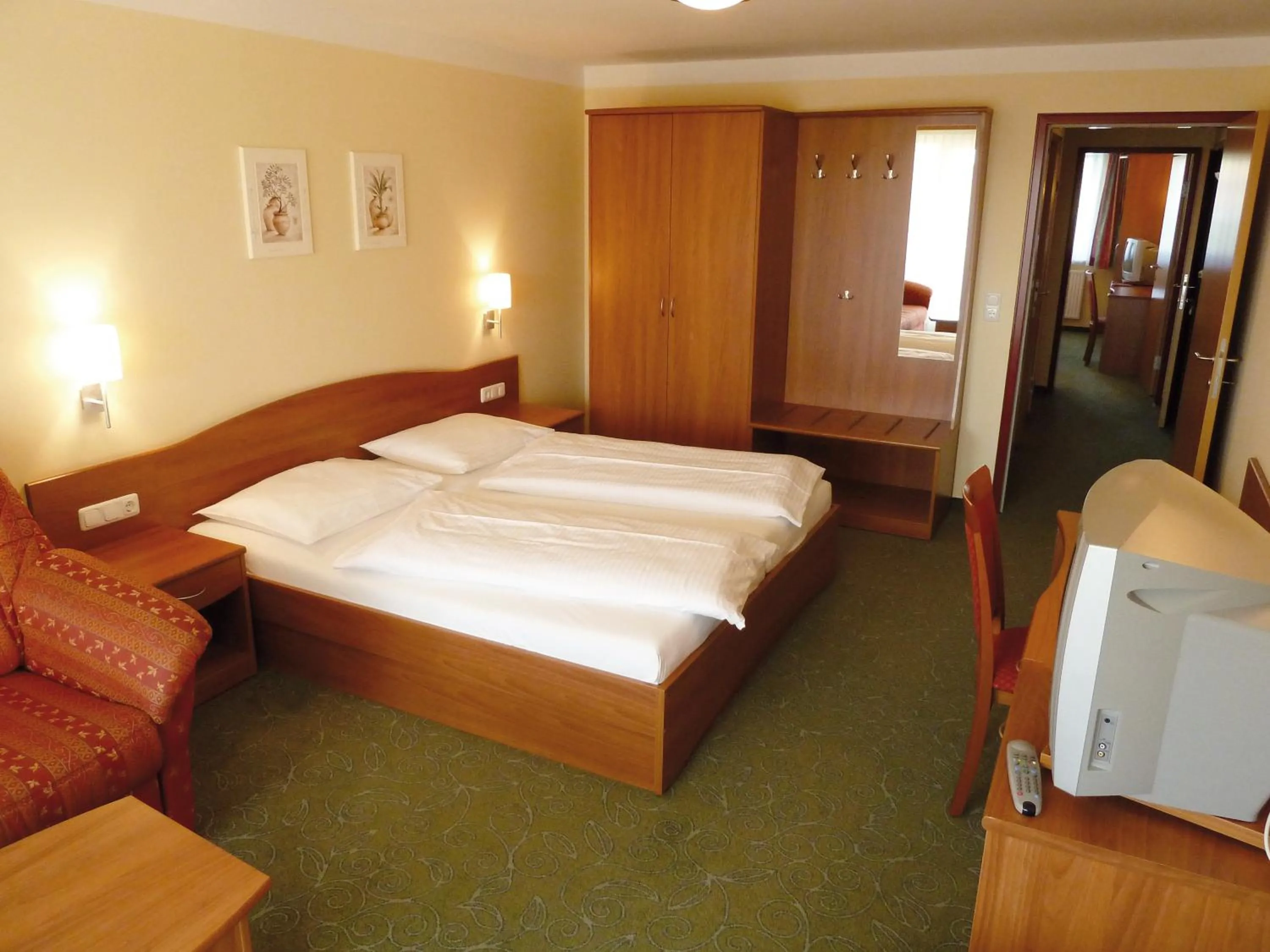 Photo of the whole room, Bed in Hotel Angerer-Hof