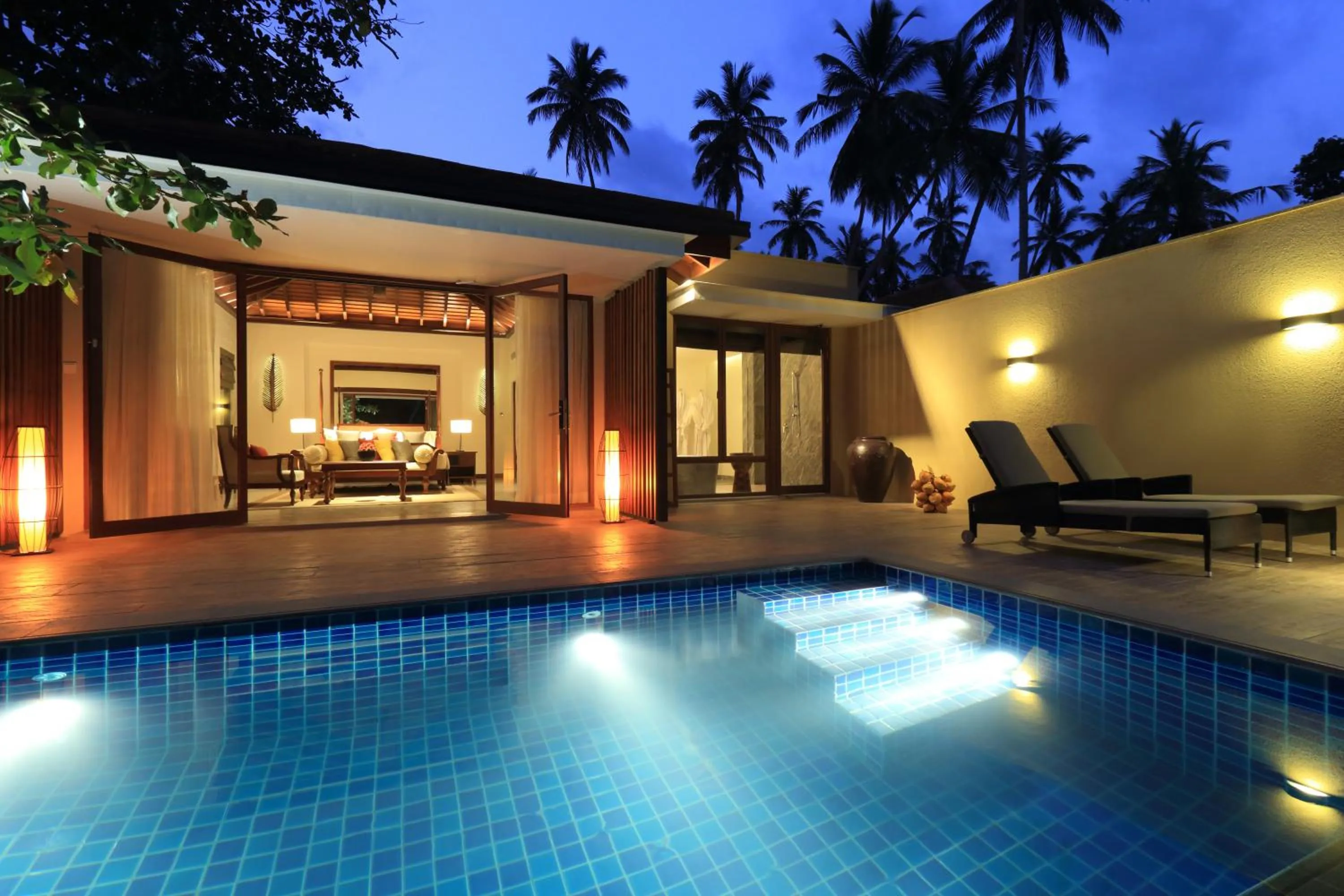 Swimming pool in Anantara Peace Haven Tangalle Resort