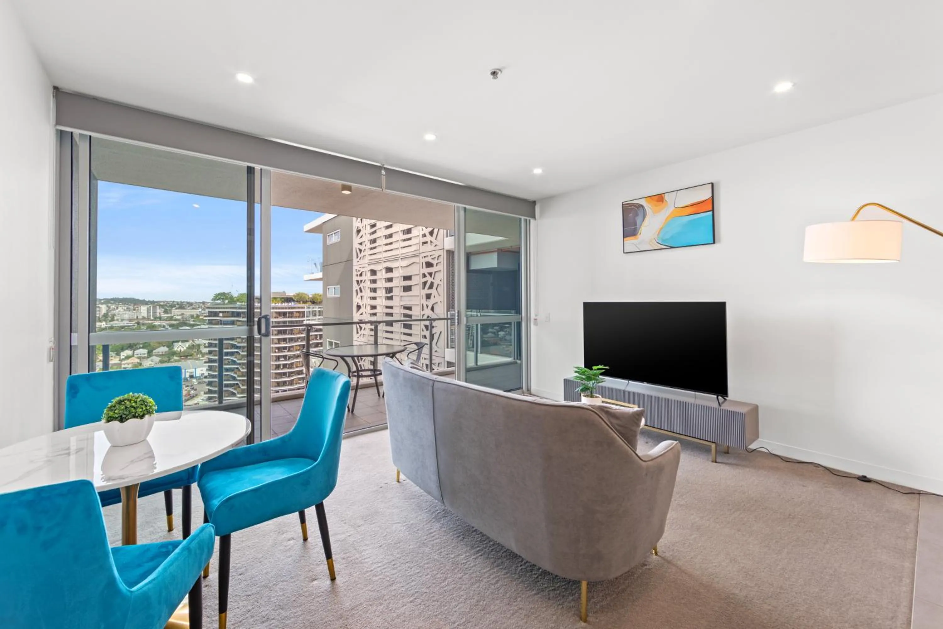 TV and multimedia in Trafalgar Lane Apartments by CLLIX