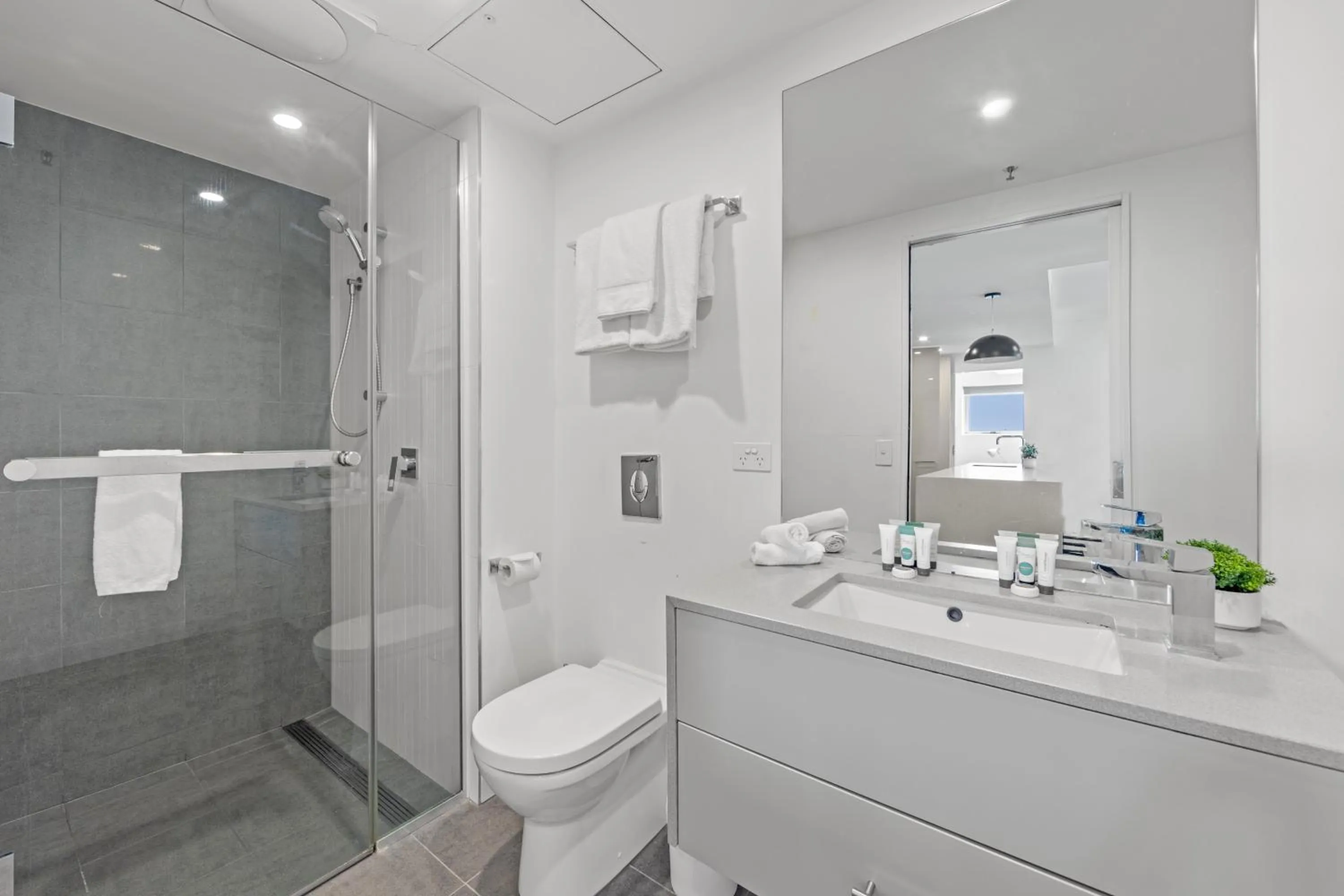 Shower in Trafalgar Lane Apartments by CLLIX