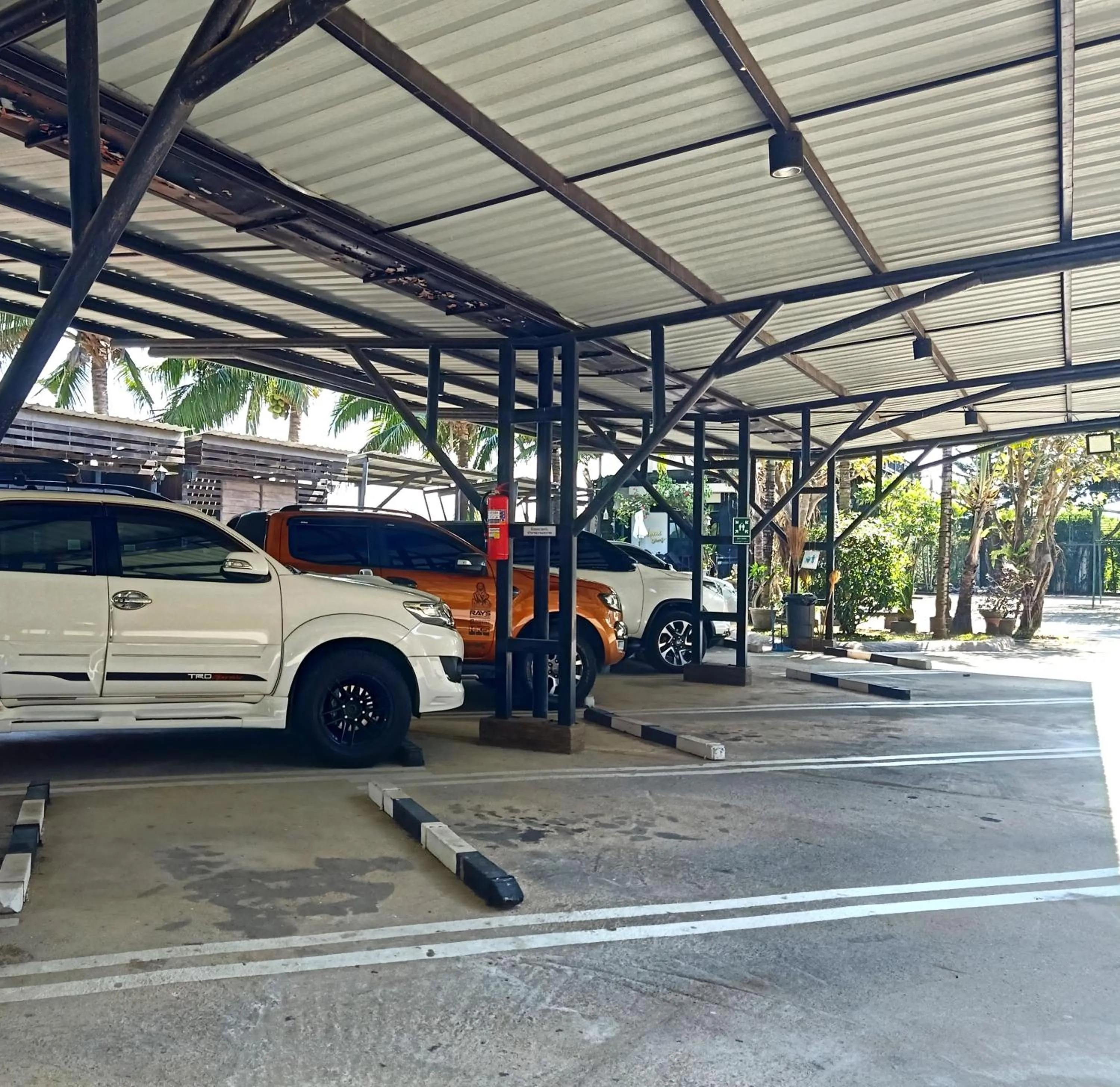 Parking in Be One Boutique Resort