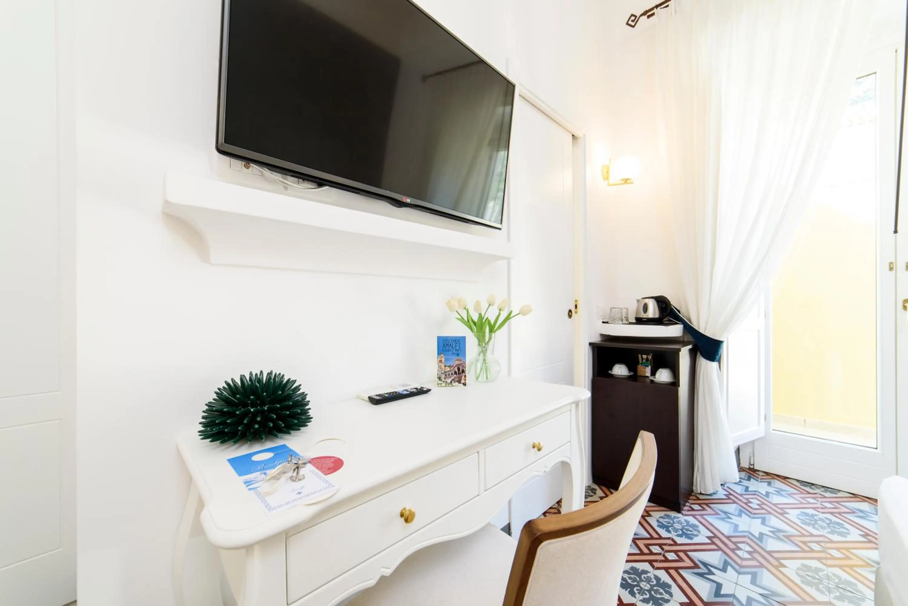TV and multimedia in Amalfi Luxury House