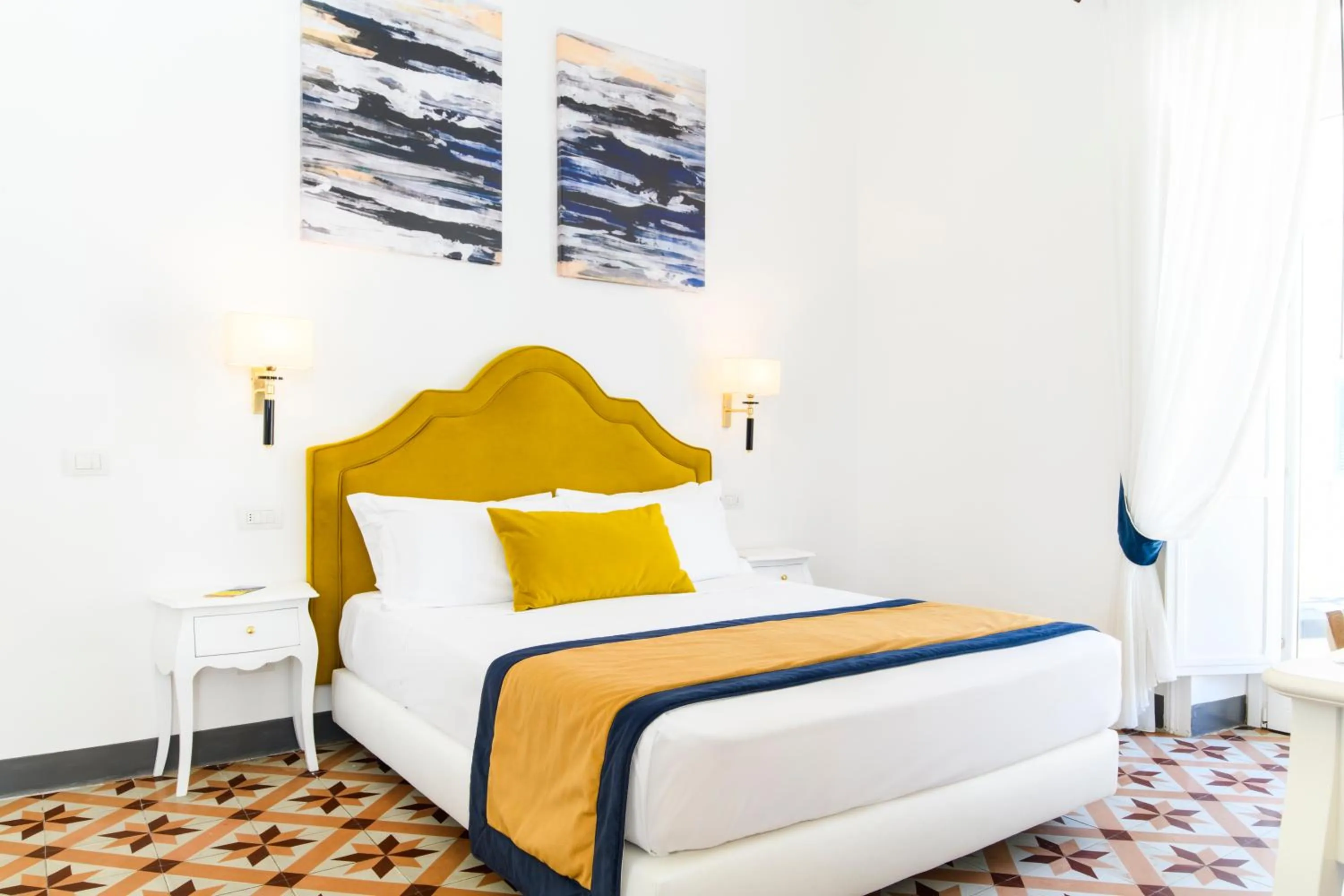 Bedroom, Bed in Amalfi Luxury House