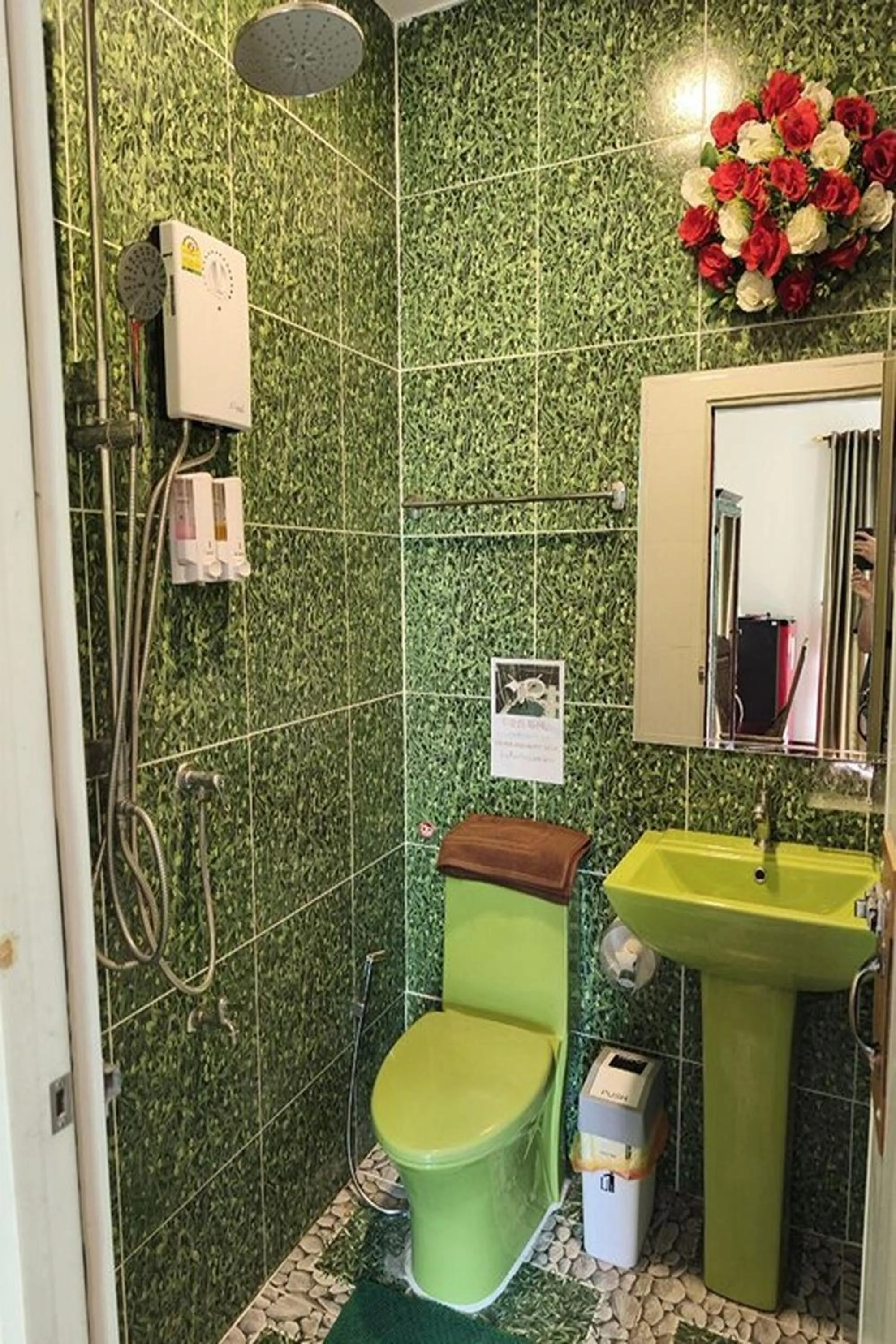 Bathroom in LM Hostel