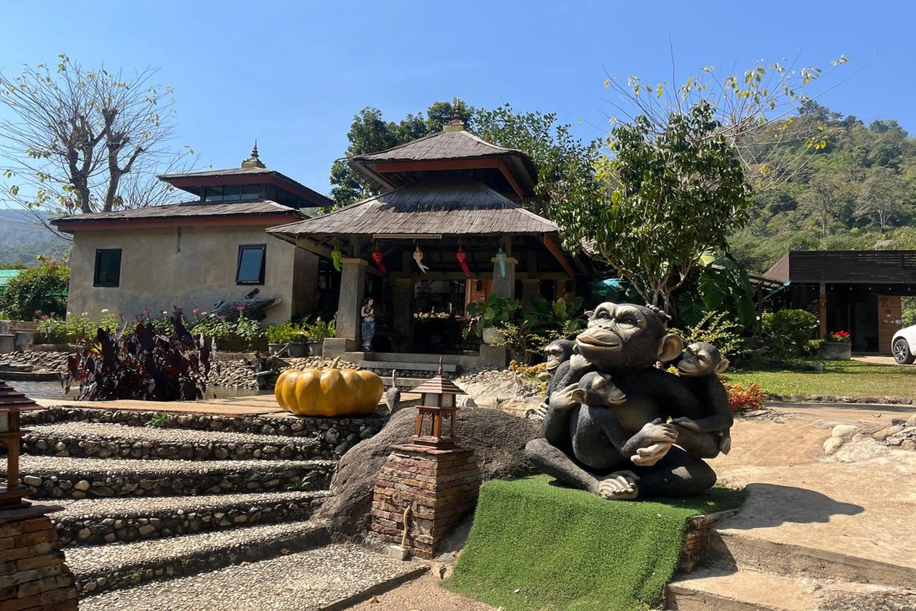 Property building in Tung Lakorn Farm