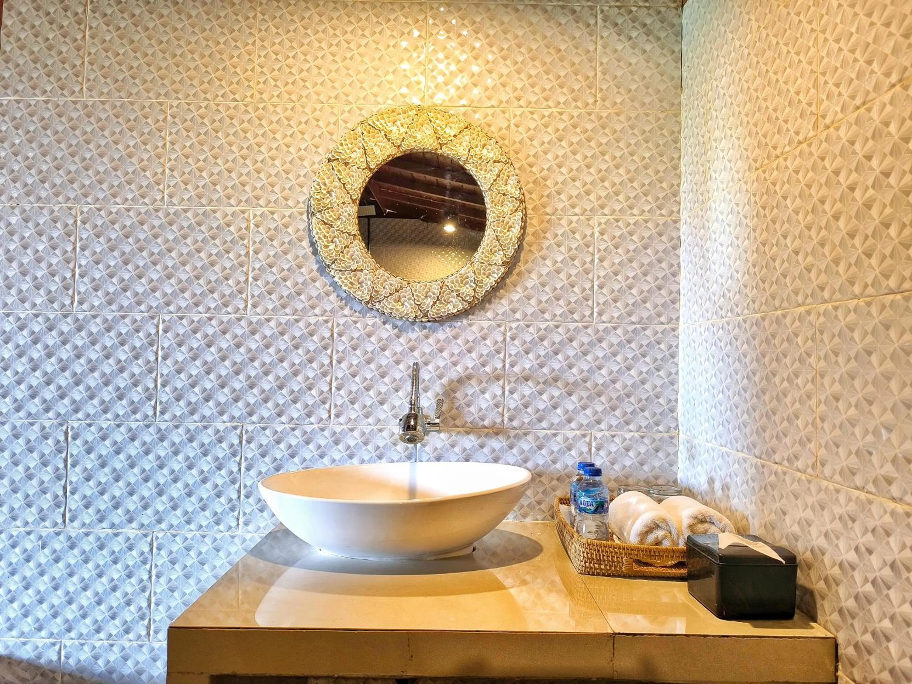 Bathroom in Villa Barong Nusa Penida by ABM