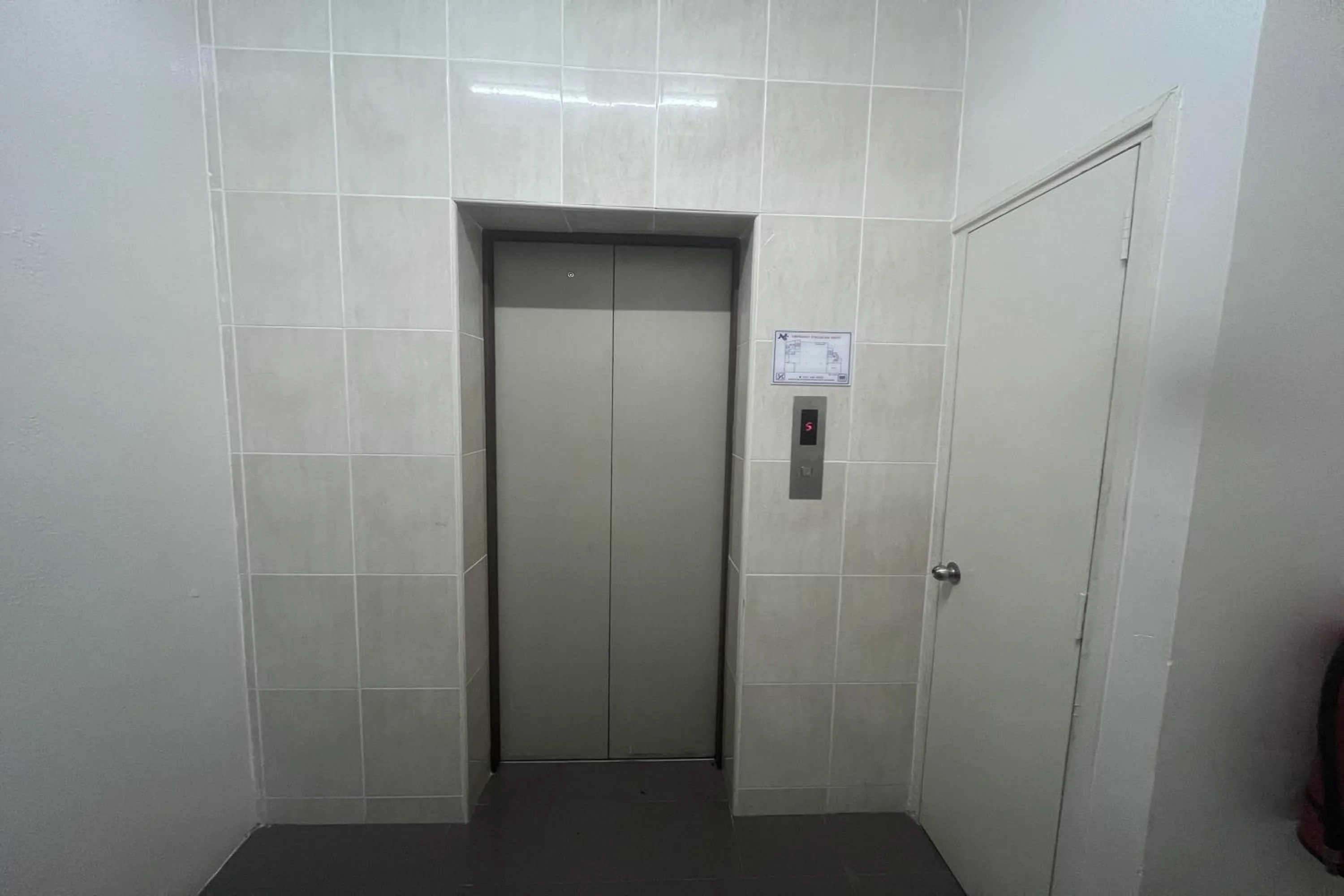 elevator in Iris House Hotel Cameron Highlands